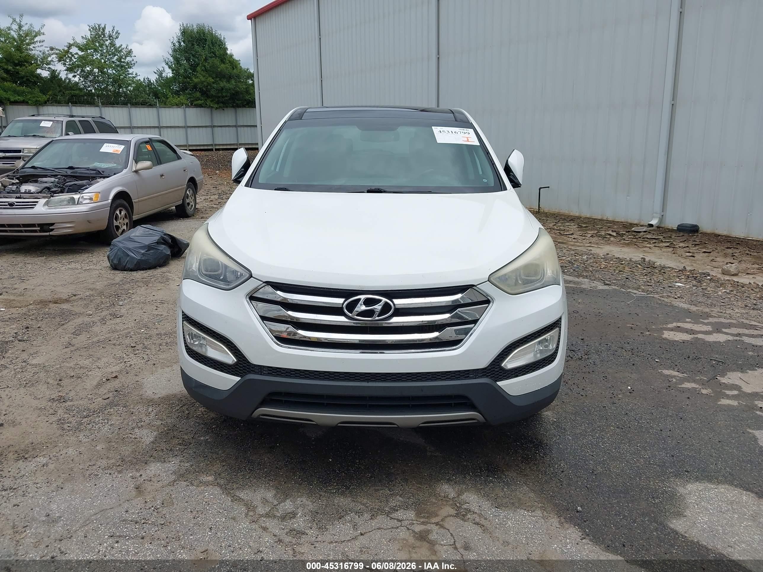 2013 Hyundai Santa Fe Sport 2.0t Белый vin: 5XYZW3LA7DG095152