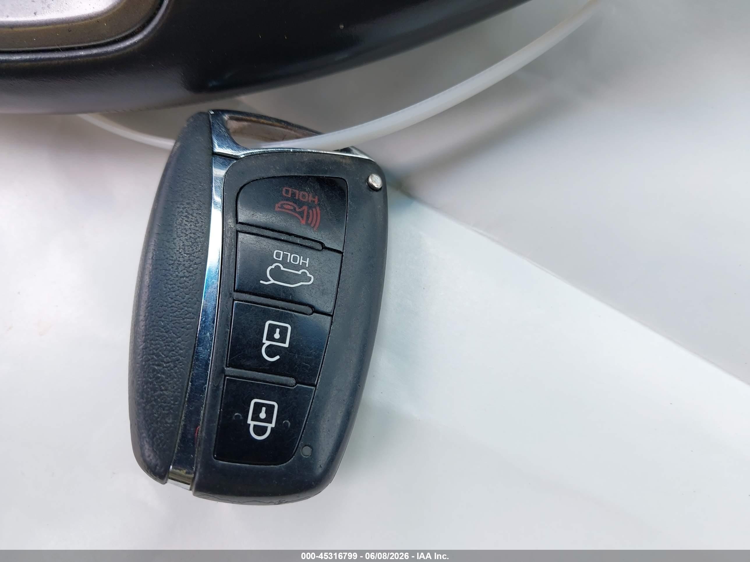 2013 Hyundai Santa Fe Sport 2.0t Белый vin: 5XYZW3LA7DG095152