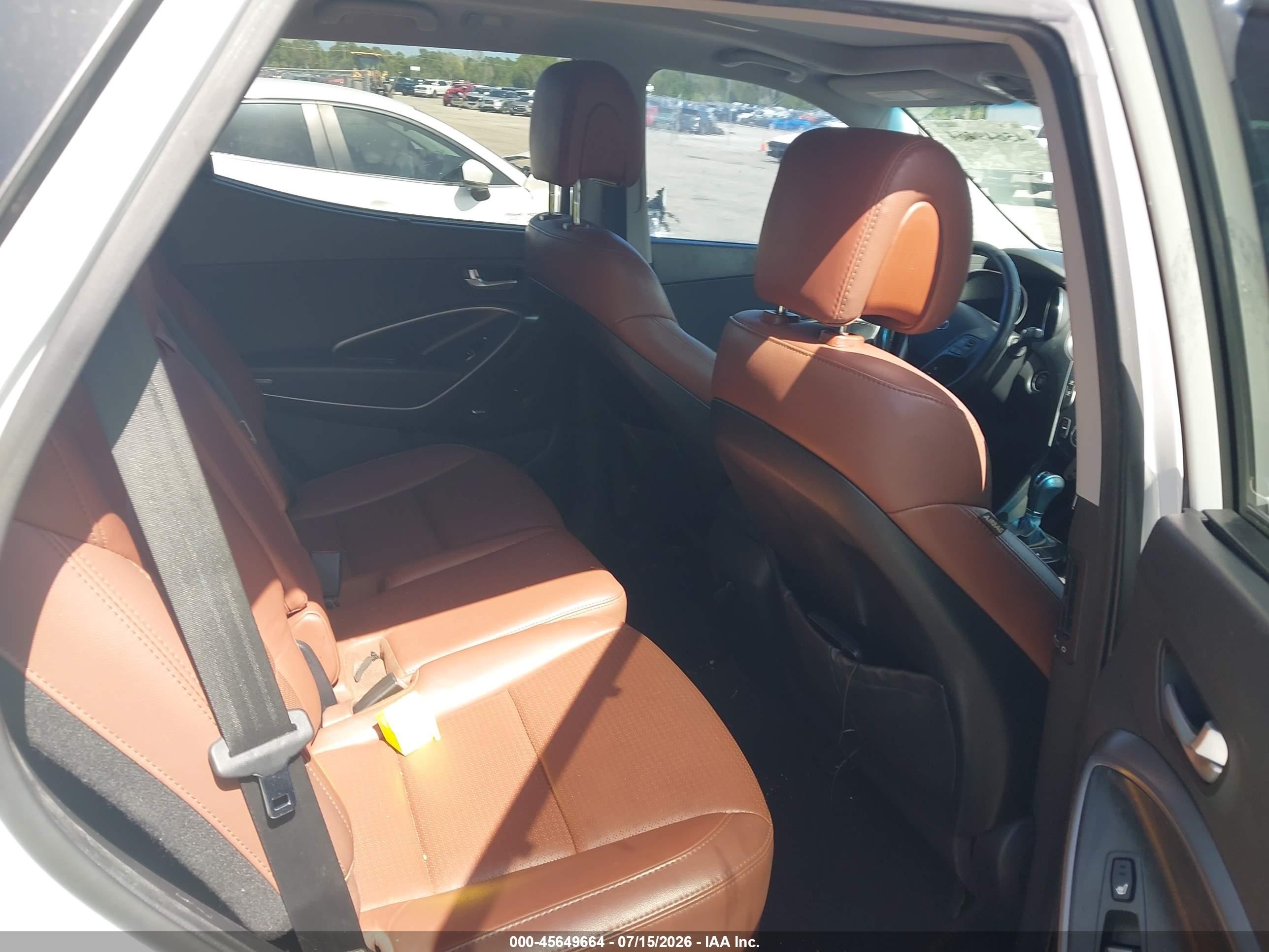2013 Hyundai Santa Fe Sport 2.0t White vin: 5XYZW3LA7DG104979