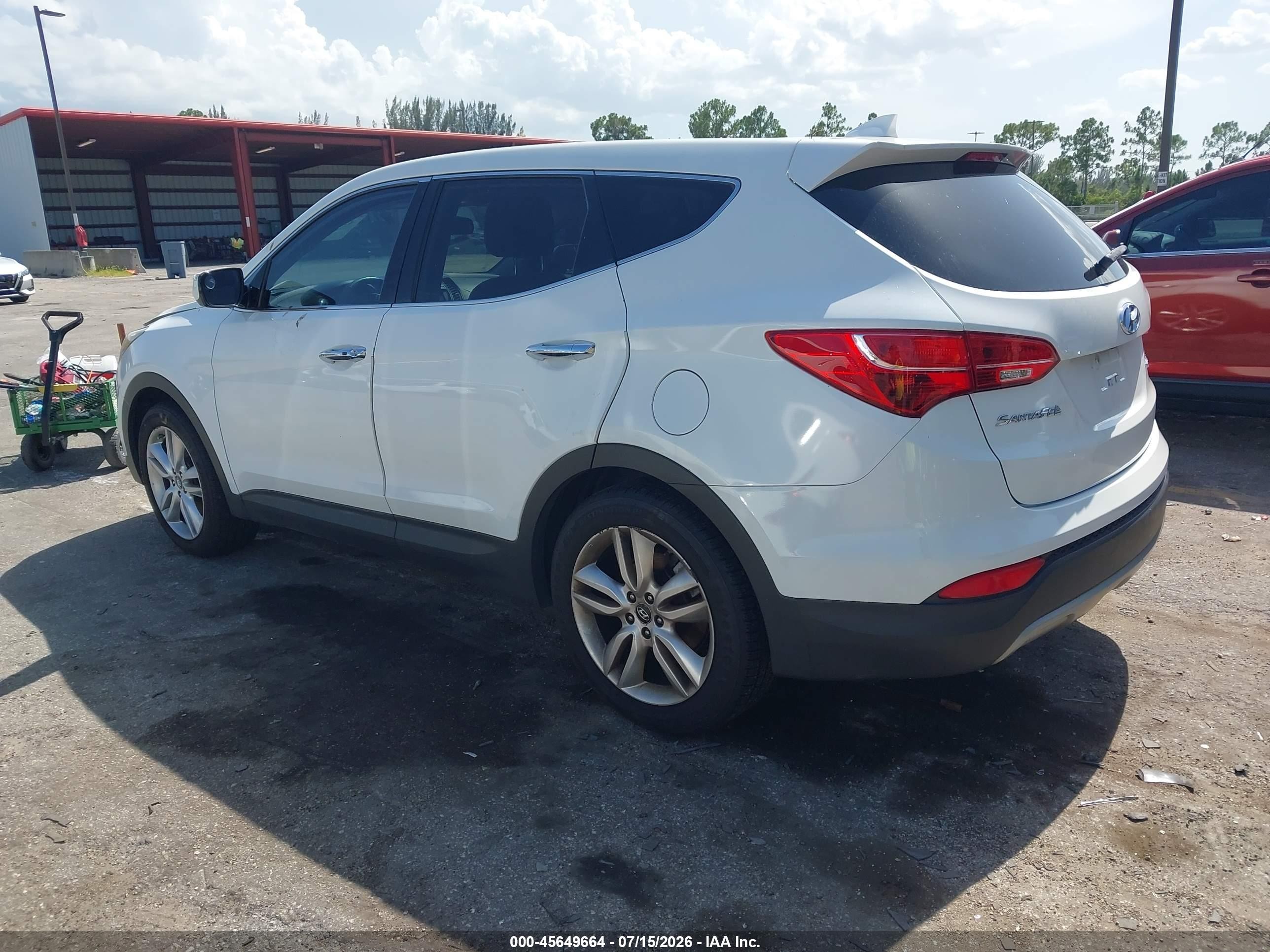 2013 Hyundai Santa Fe Sport 2.0t White vin: 5XYZW3LA7DG104979