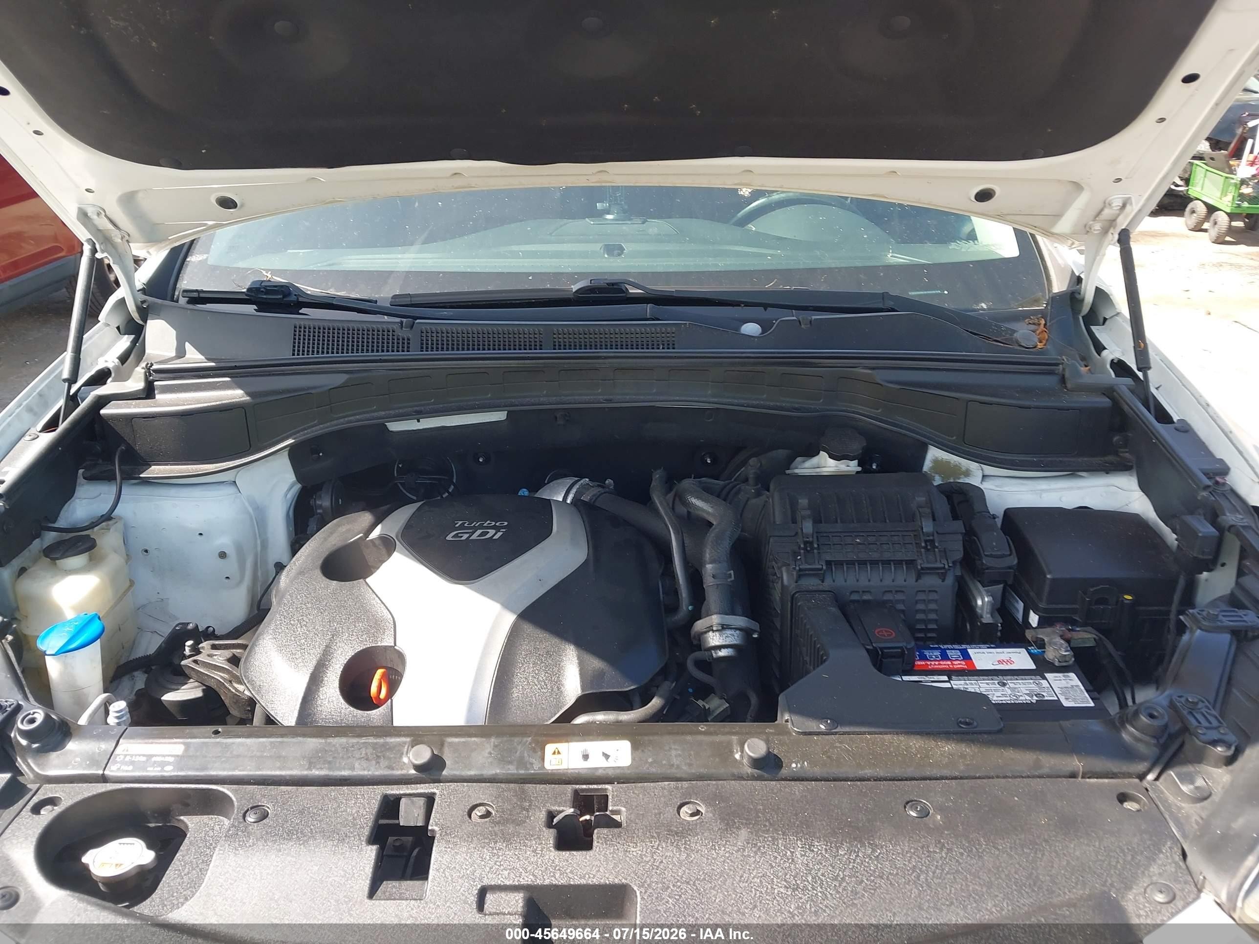2013 Hyundai Santa Fe Sport 2.0t White vin: 5XYZW3LA7DG104979
