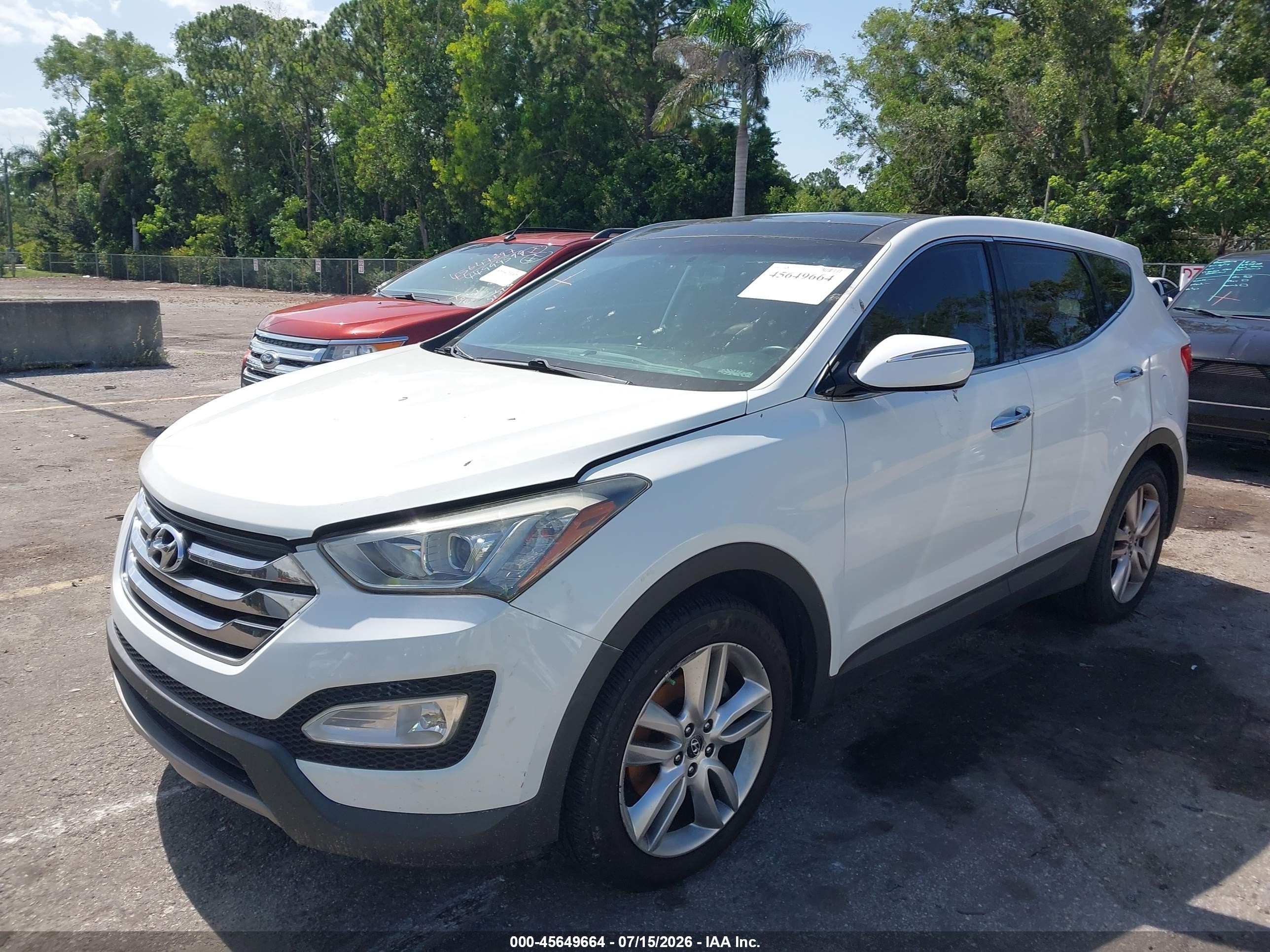 2013 Hyundai Santa Fe Sport 2.0t White vin: 5XYZW3LA7DG104979