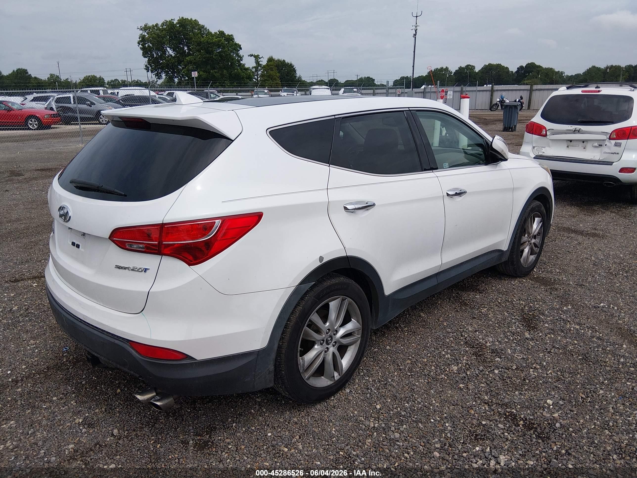 2013 Hyundai Santa Fe Sport 2.0t White vin: 5XYZW3LA8DG033405