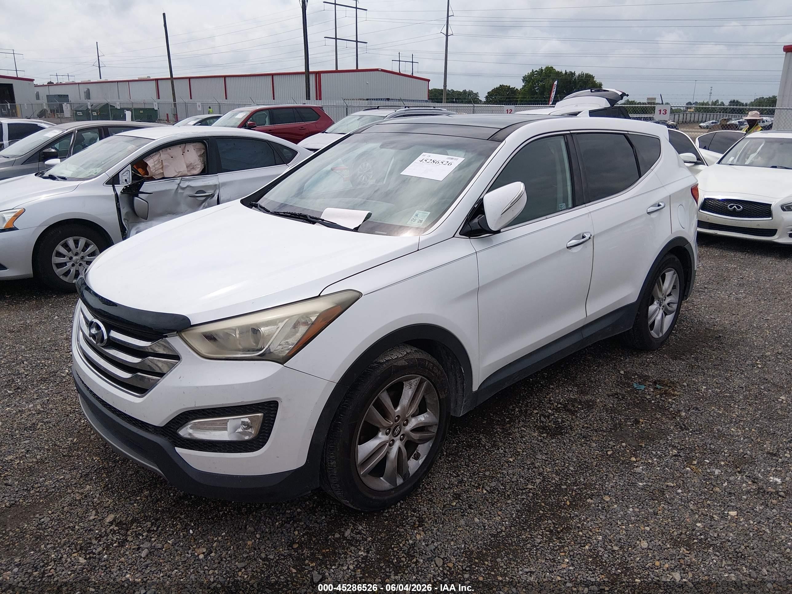 2013 Hyundai Santa Fe Sport 2.0t White vin: 5XYZW3LA8DG033405