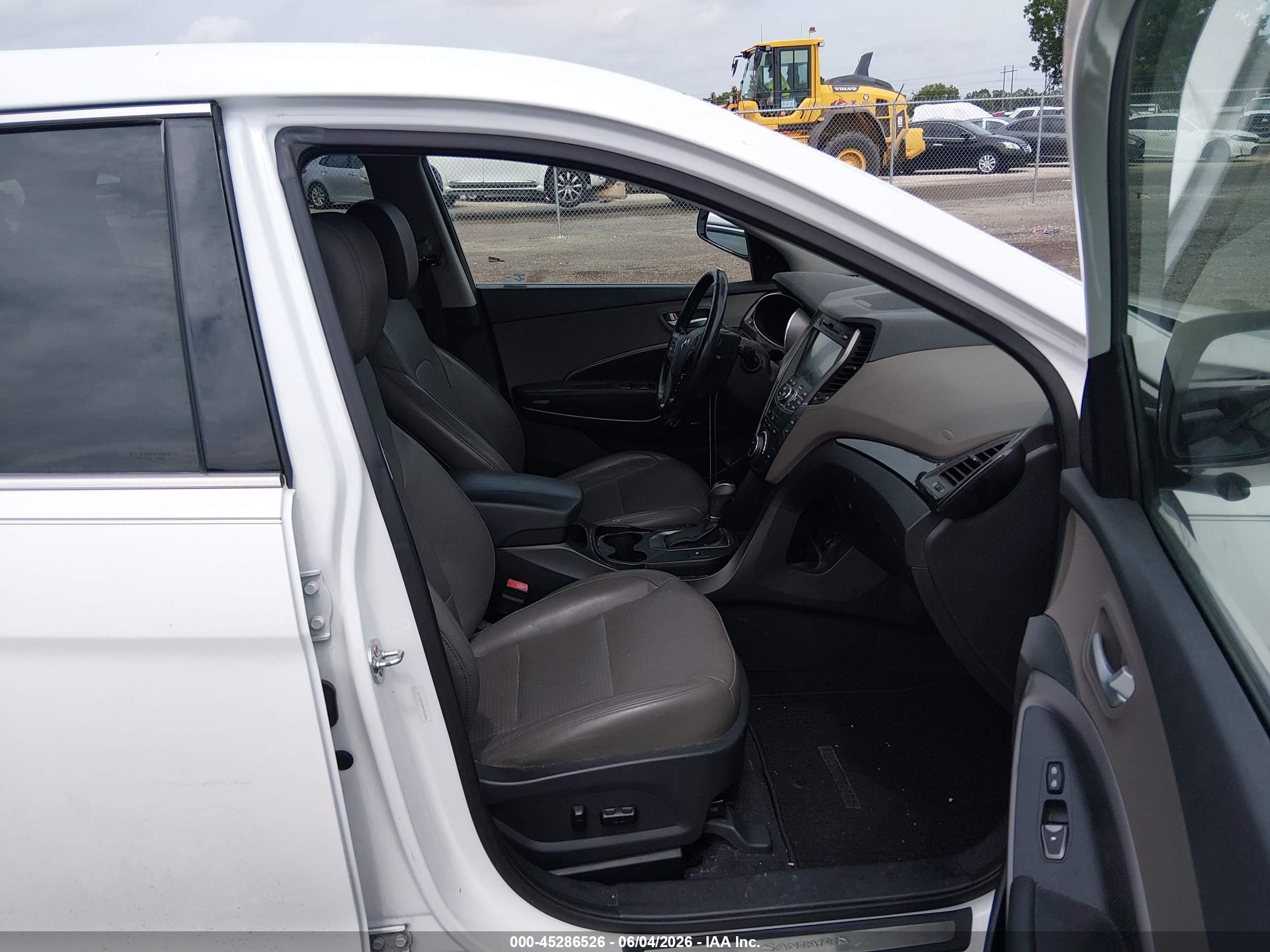 2013 Hyundai Santa Fe Sport 2.0t White vin: 5XYZW3LA8DG033405