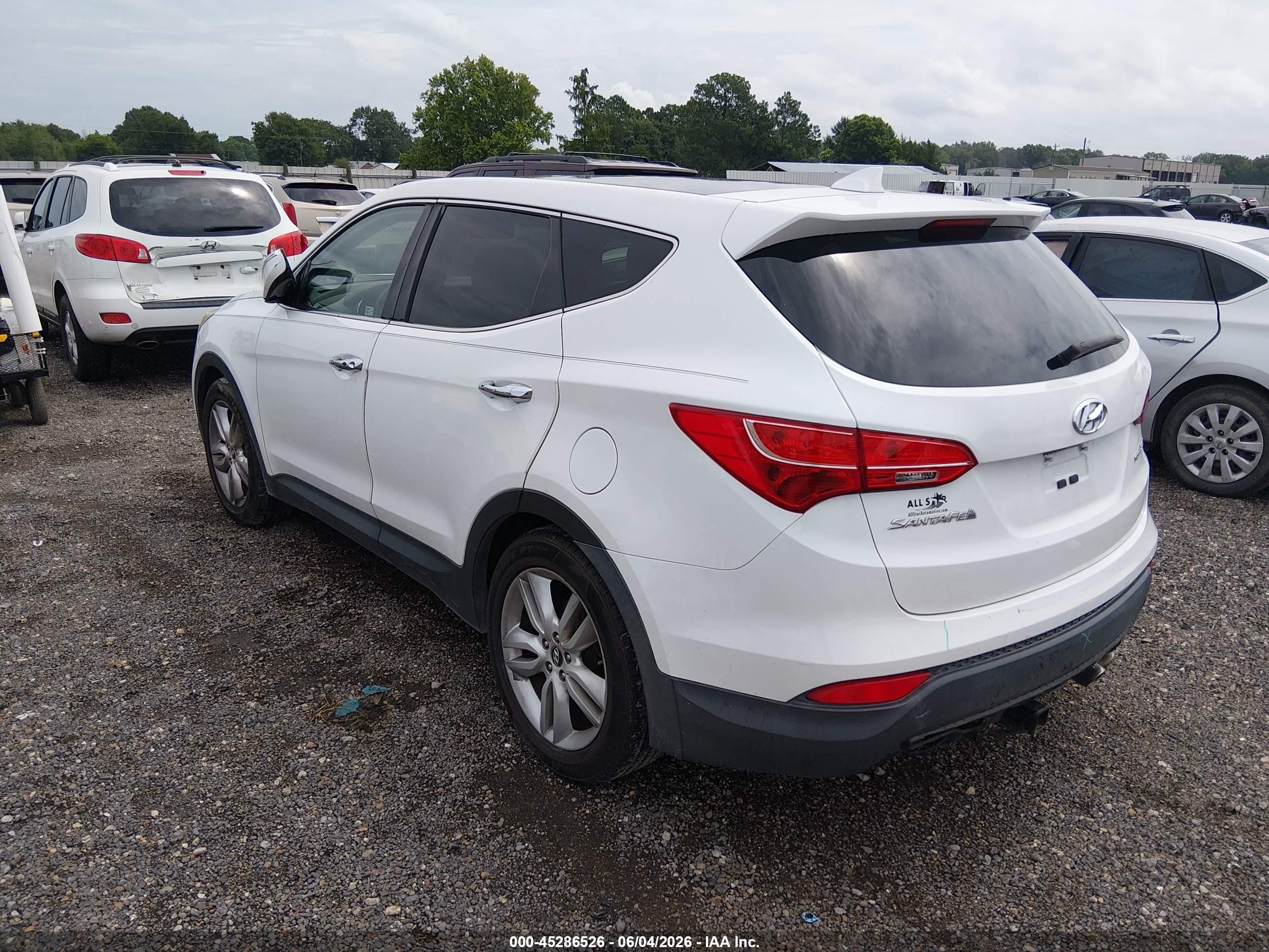 2013 Hyundai Santa Fe Sport 2.0t White vin: 5XYZW3LA8DG033405