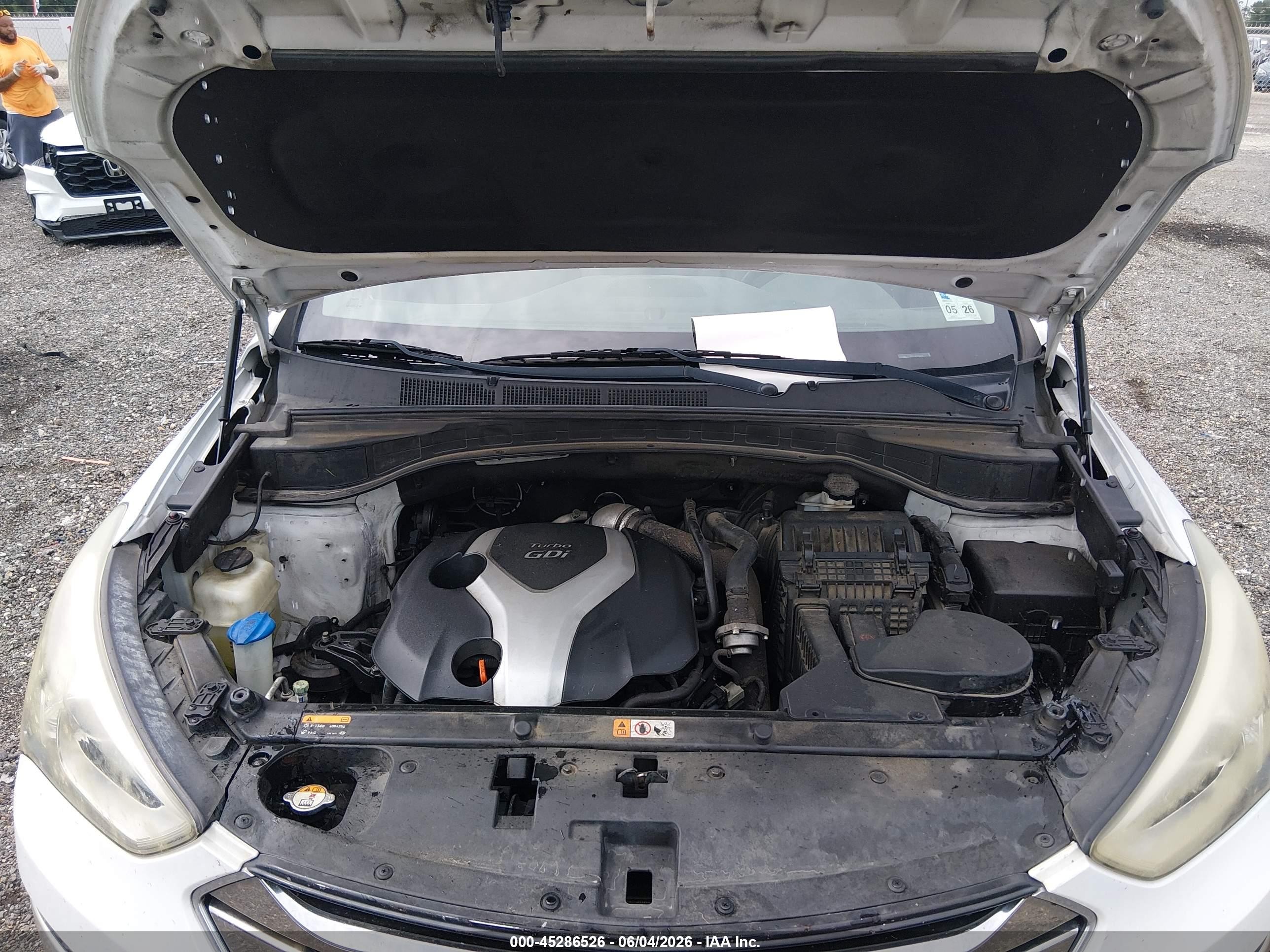 2013 Hyundai Santa Fe Sport 2.0t White vin: 5XYZW3LA8DG033405