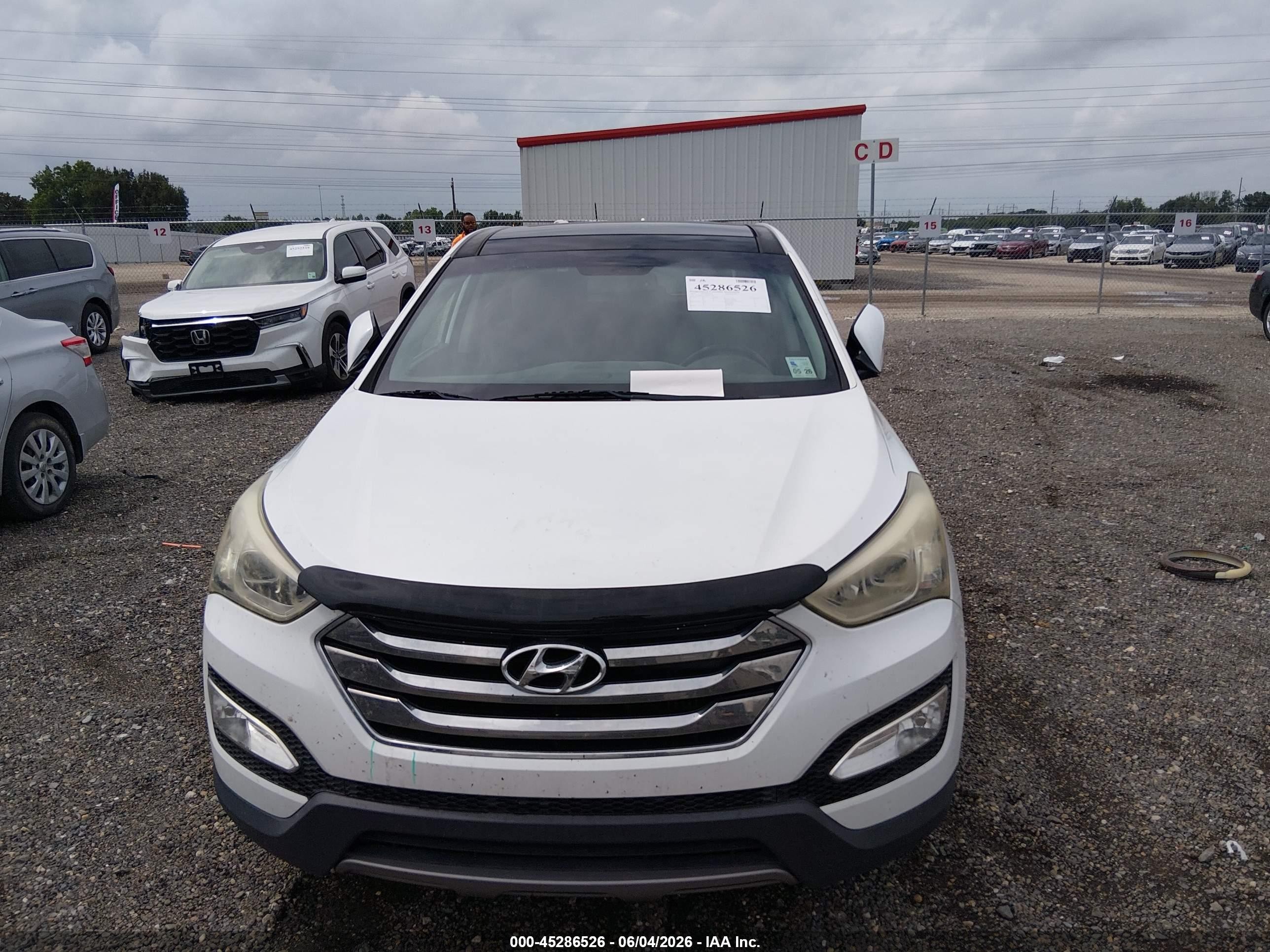 2013 Hyundai Santa Fe Sport 2.0t White vin: 5XYZW3LA8DG033405