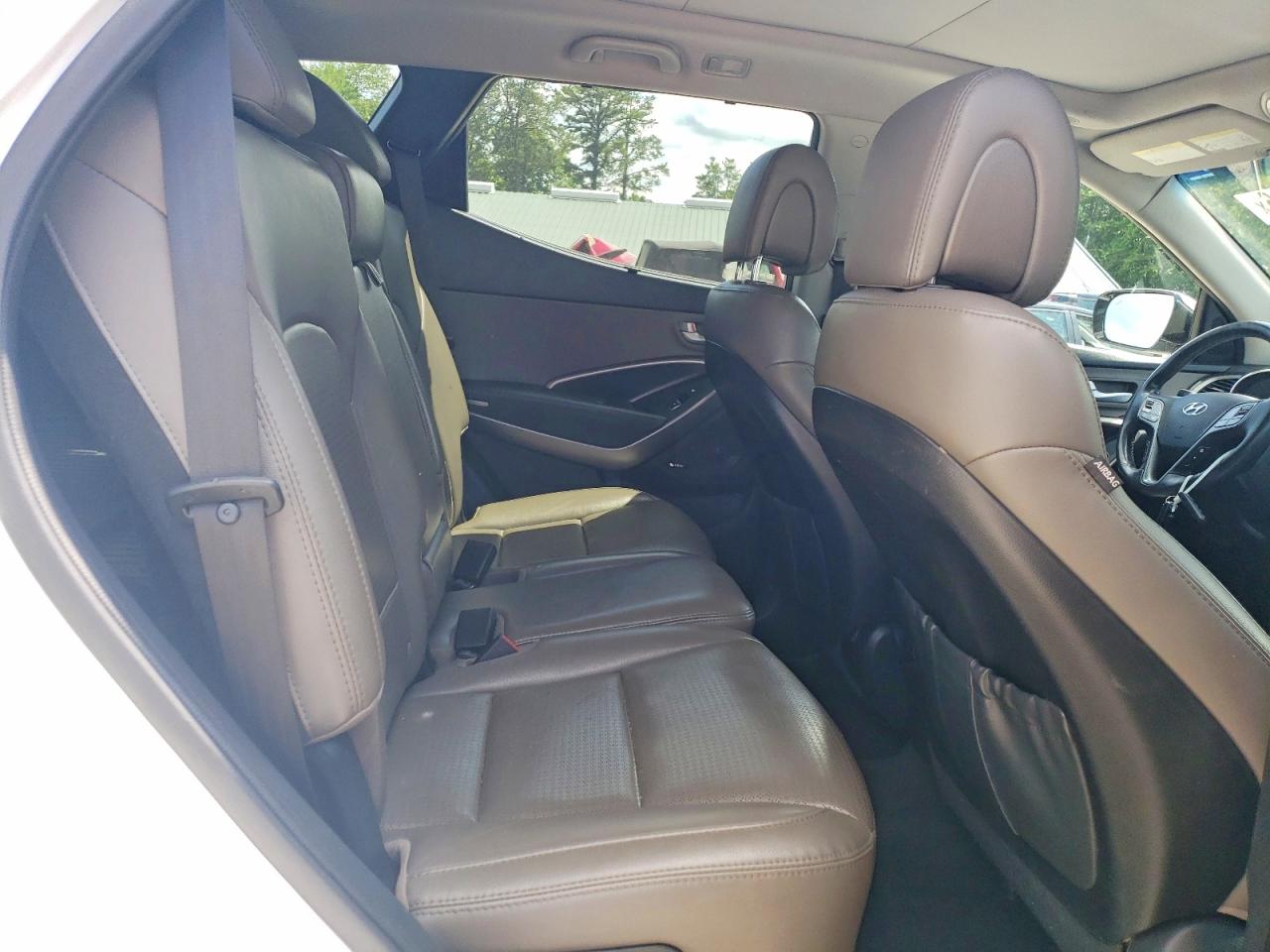 2015 Hyundai Santa Fe Sport 2.0t White vin: 5XYZW4LA1FG240503