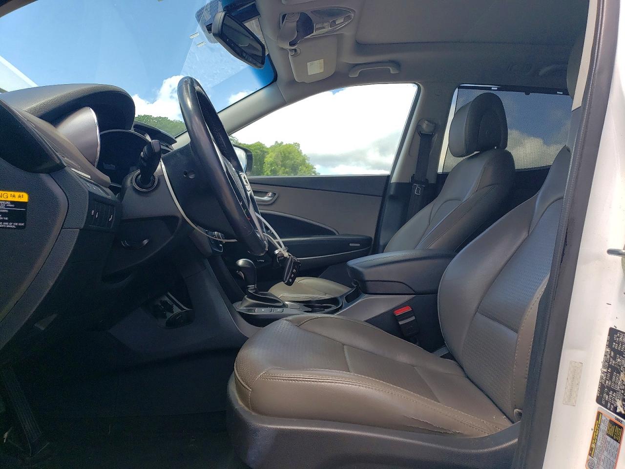 2015 Hyundai Santa Fe Sport 2.0t White vin: 5XYZW4LA1FG240503