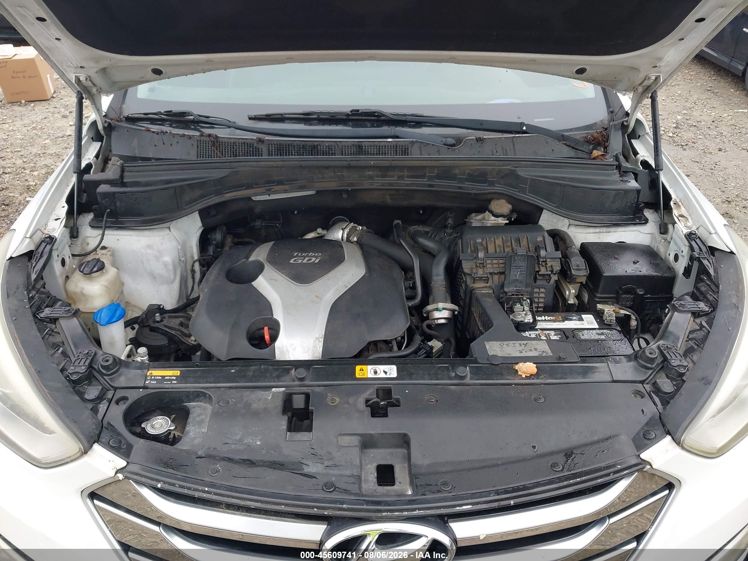 2015 Hyundai Santa Fe Sport 2.0l Turbo Белый vin: 5XYZW4LA2FG234869
