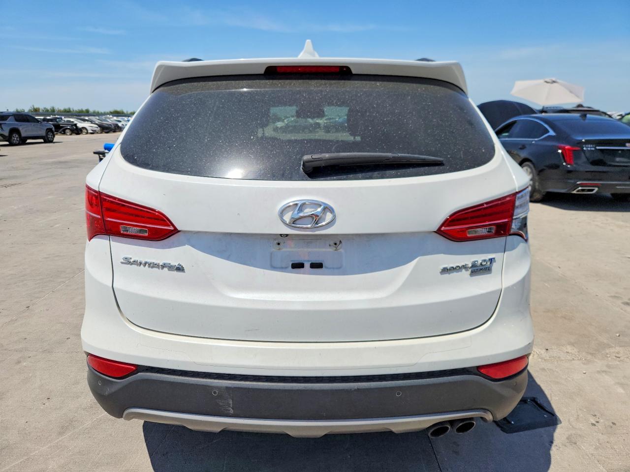 2015 Hyundai Santa Fe Sport 2.0t White vin: 5XYZW4LA2FG280881
