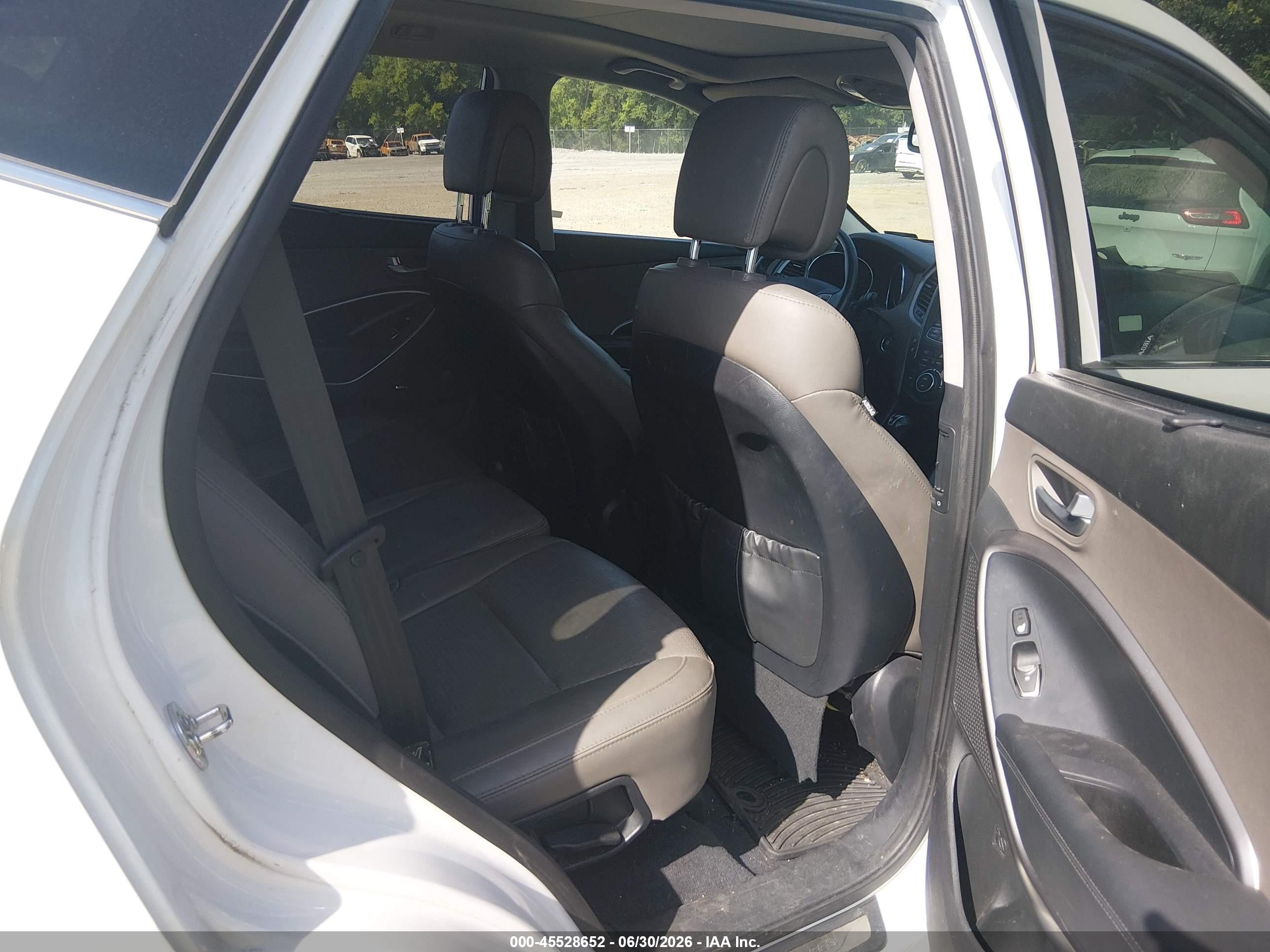 2015 Hyundai Santa Fe Sport 2.0l Turbo White vin: 5XYZW4LA3FG263667
