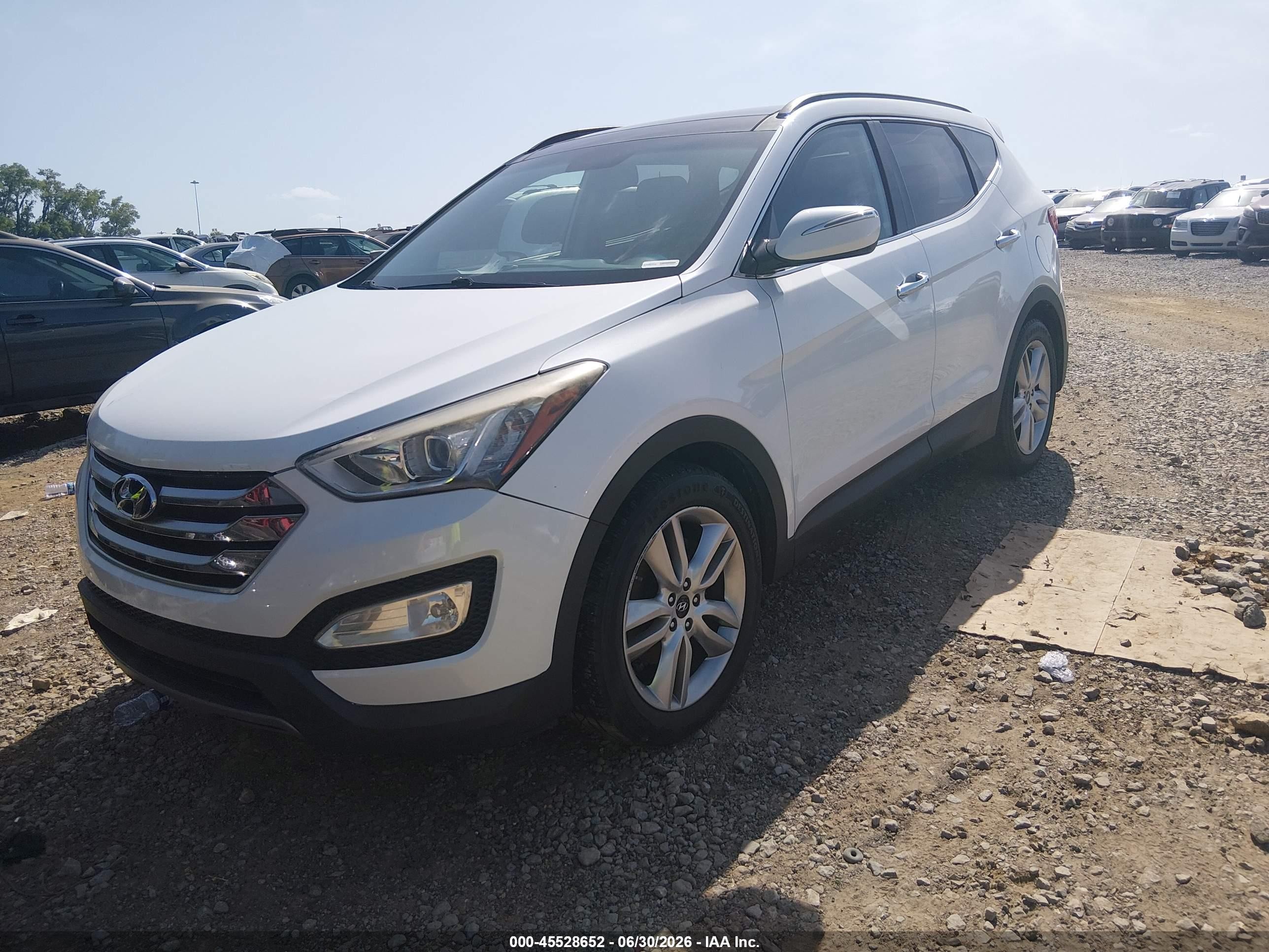 2015 Hyundai Santa Fe Sport 2.0l Turbo White vin: 5XYZW4LA3FG263667