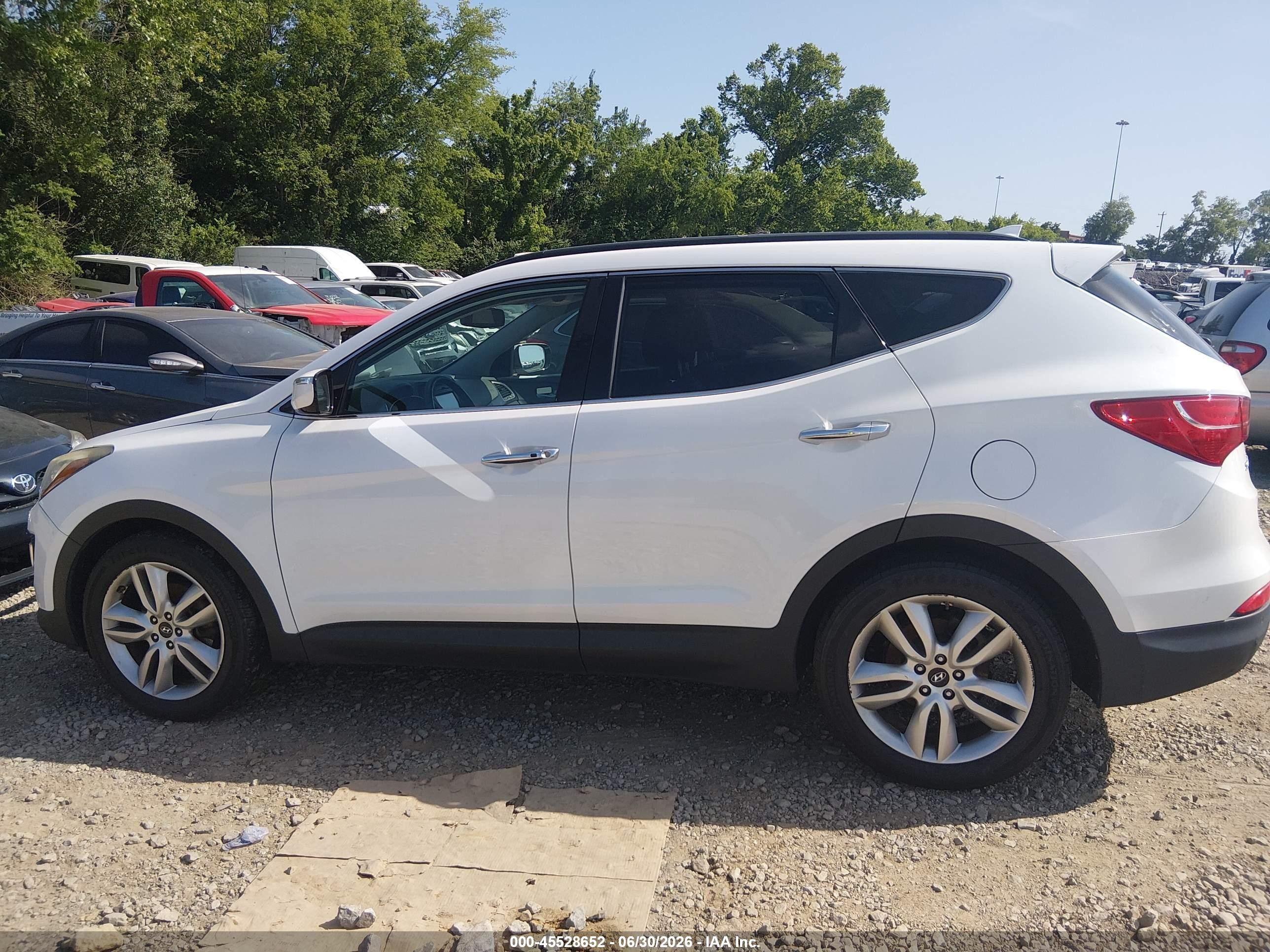 2015 Hyundai Santa Fe Sport 2.0l Turbo White vin: 5XYZW4LA3FG263667