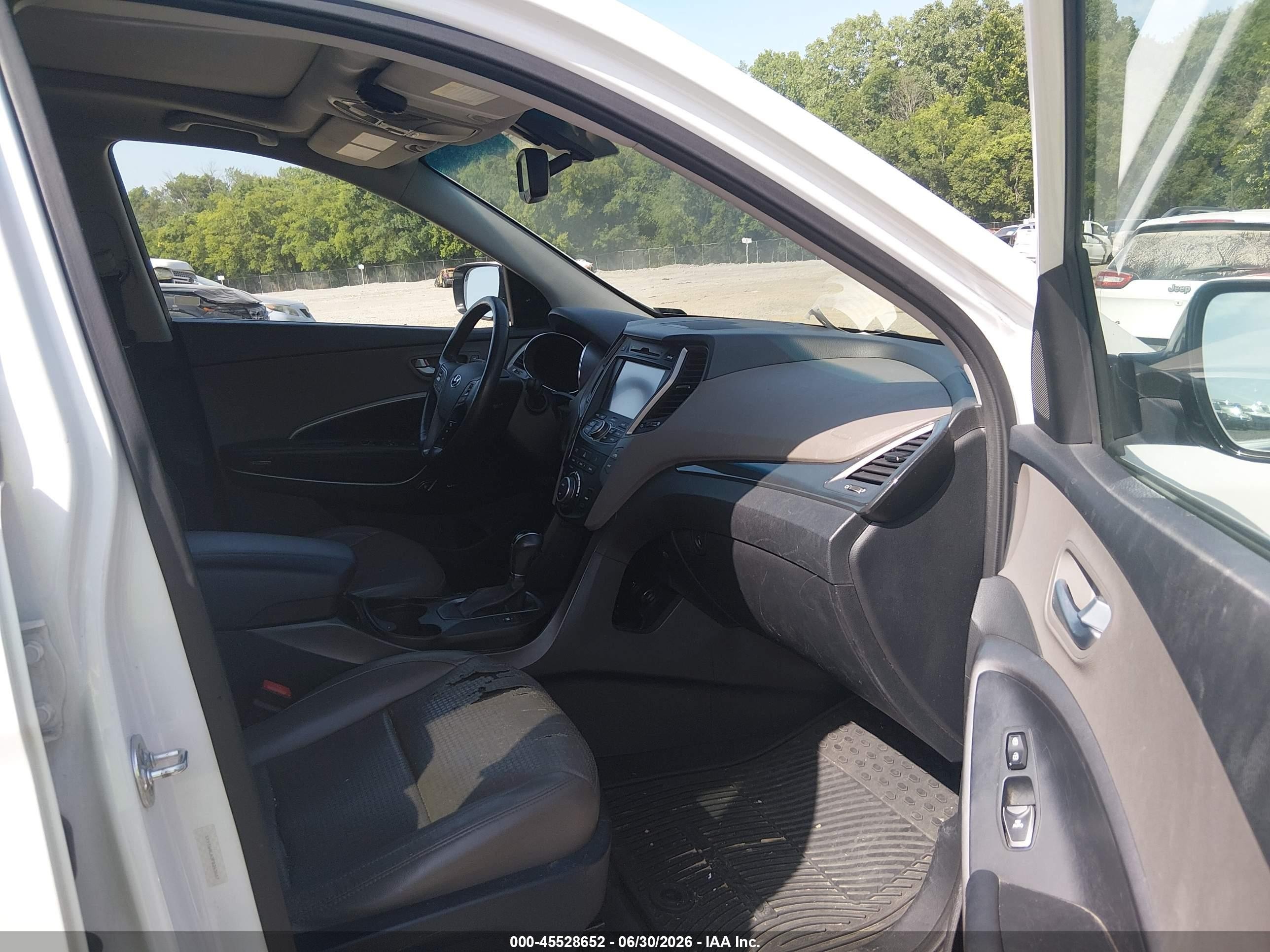 2015 Hyundai Santa Fe Sport 2.0l Turbo White vin: 5XYZW4LA3FG263667
