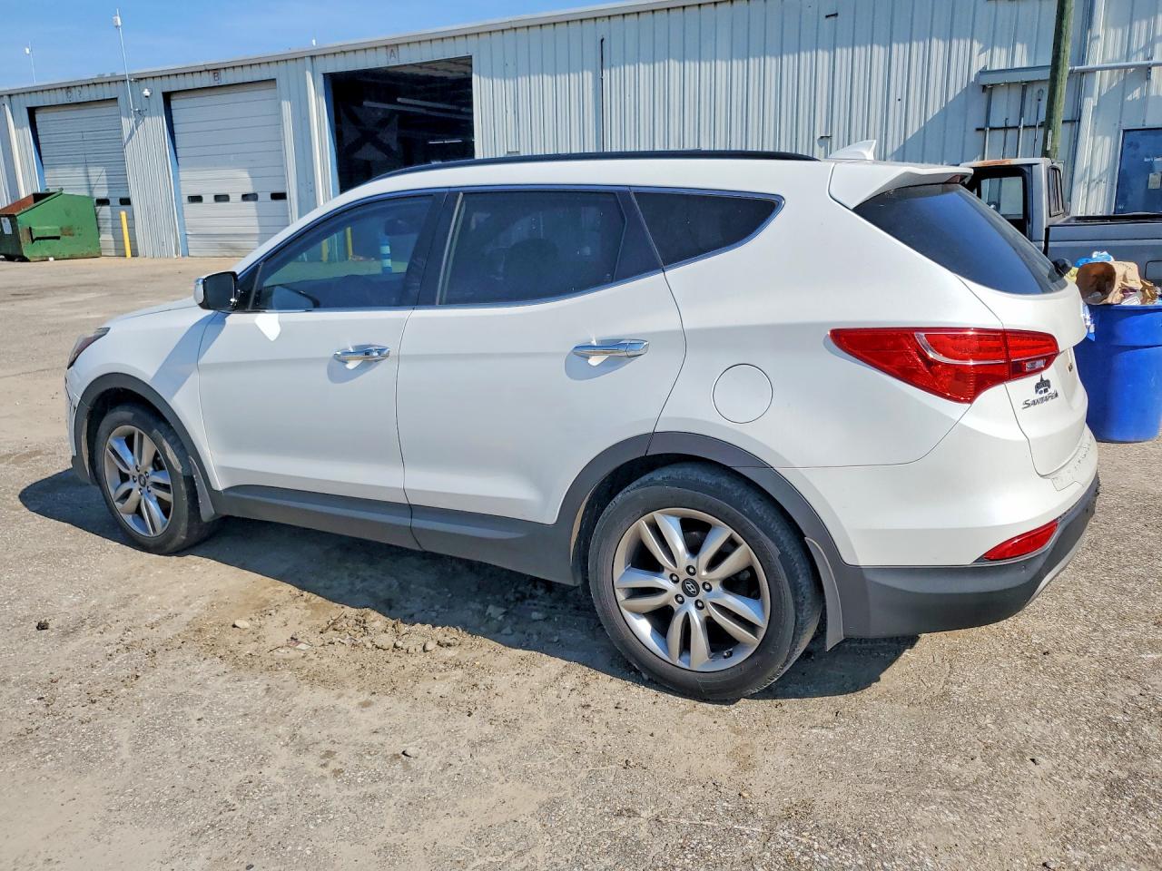 2015 Hyundai Santa Fe Sport 2.0t Белый vin: 5XYZW4LA6FG248743