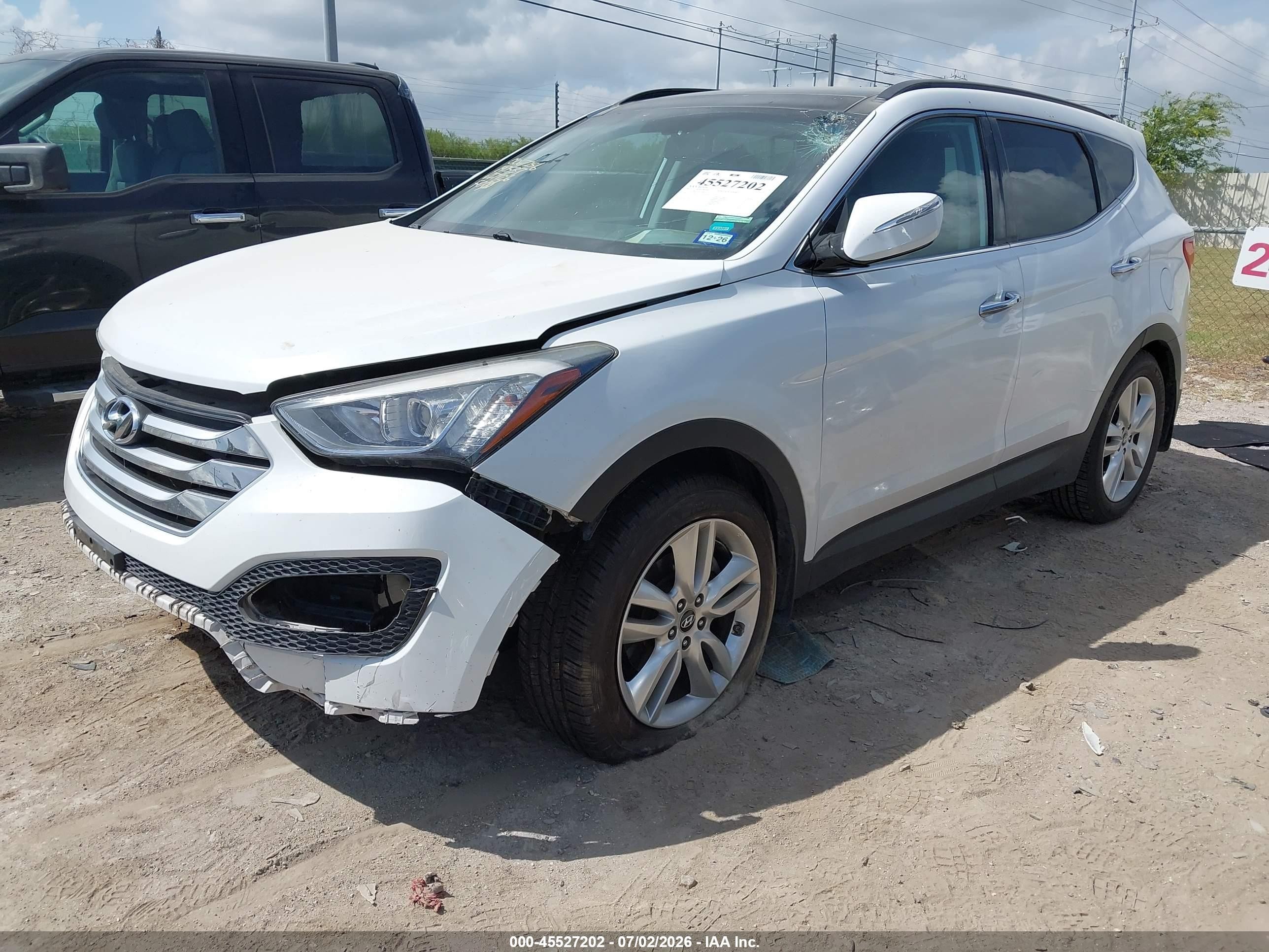 2015 Hyundai Santa Fe Sport 2.0l Turbo White vin: 5XYZW4LA7FG240537