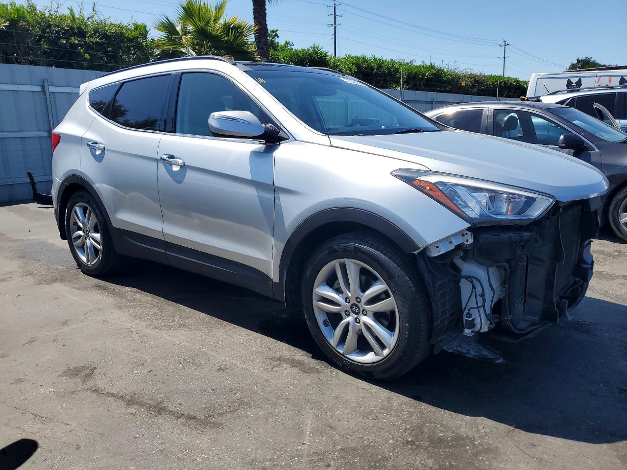 2015 Hyundai Santa Fe Sport 2.0t Серебряный vin: 5XYZW4LA8FG255144