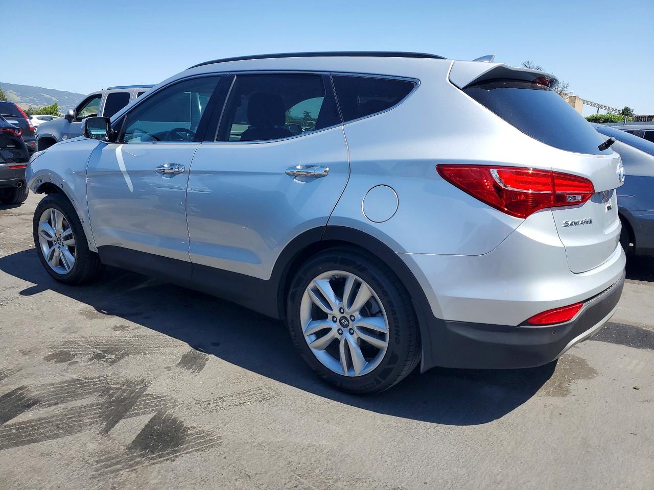 2015 Hyundai Santa Fe Sport 2.0t Серебряный vin: 5XYZW4LA8FG255144