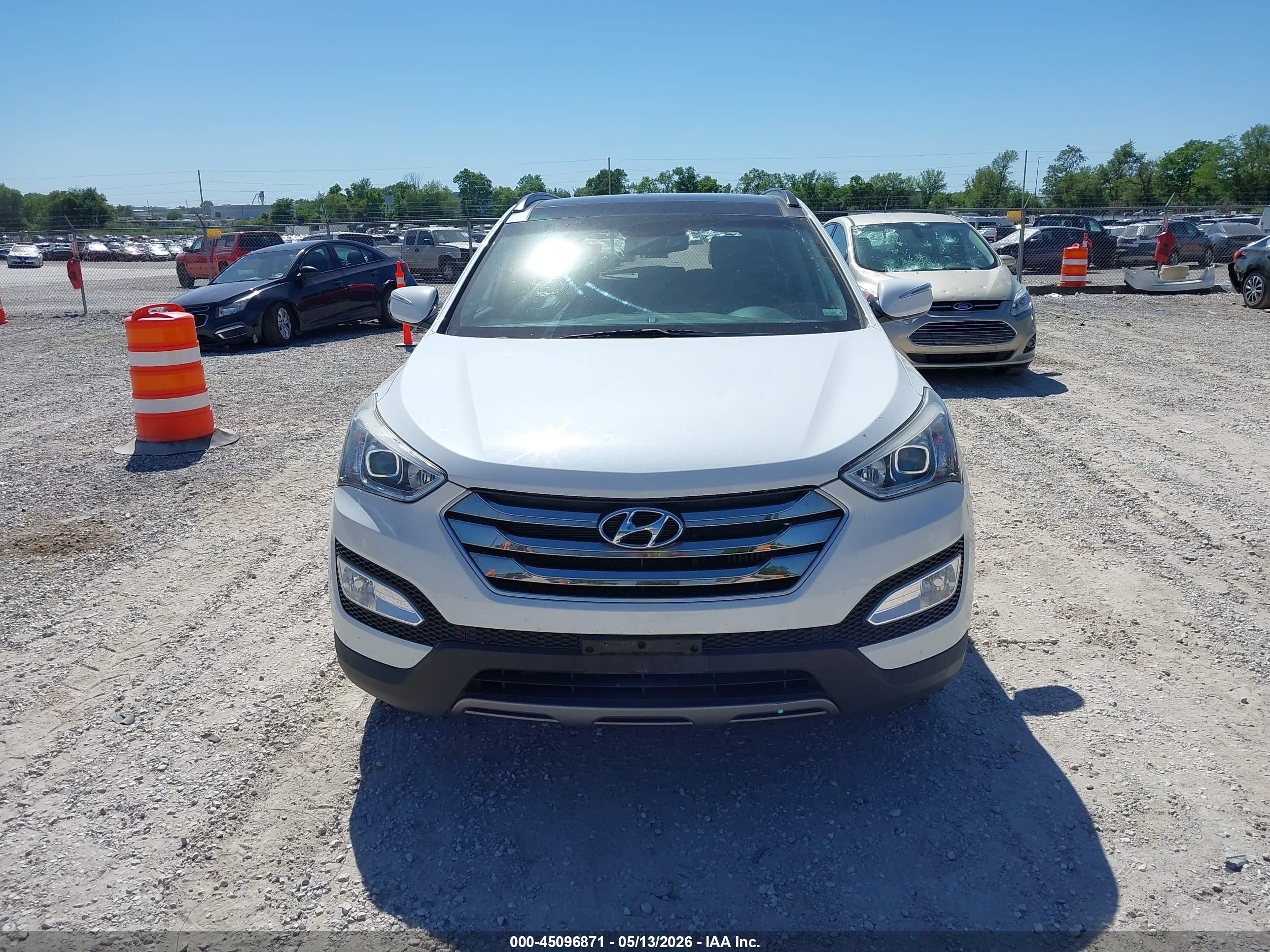 2015 Hyundai Santa Fe Sport 2.0l Turbo Белый vin: 5XYZW4LA9FG293420