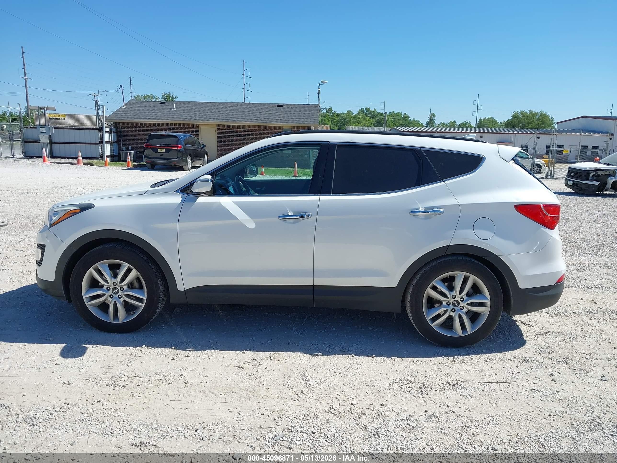 2015 Hyundai Santa Fe Sport 2.0l Turbo Белый vin: 5XYZW4LA9FG293420
