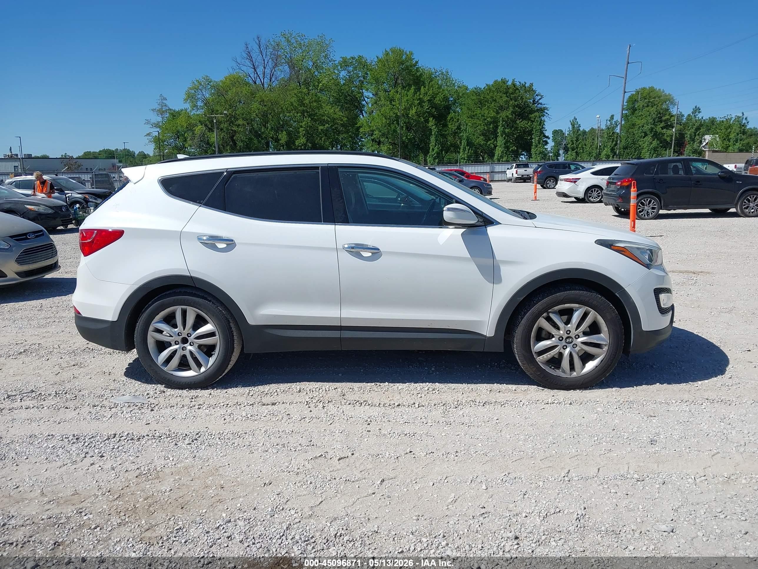 2015 Hyundai Santa Fe Sport 2.0l Turbo Белый vin: 5XYZW4LA9FG293420