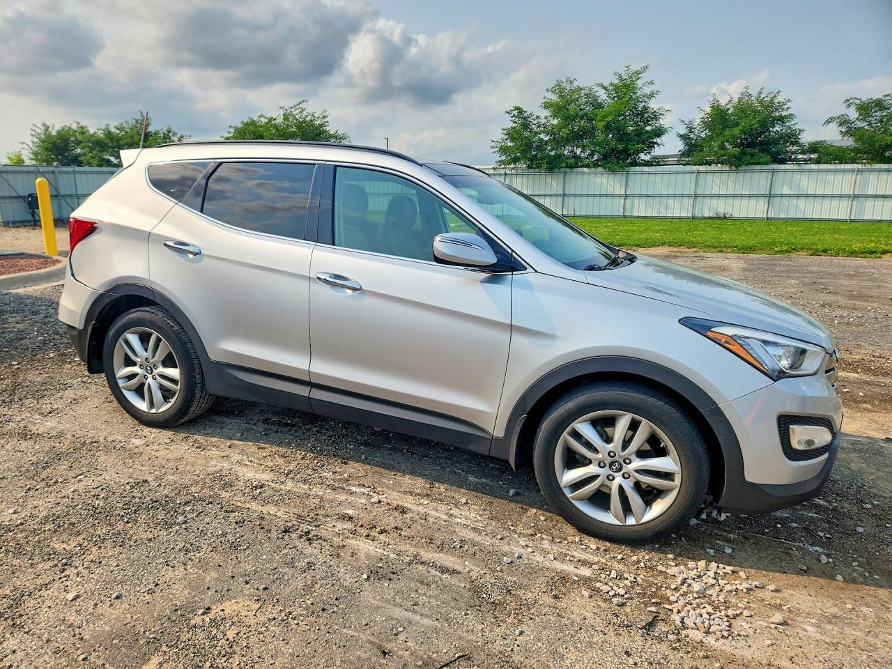 2014 Hyundai Santa Fe Sport 2.0t Silver vin: 5XYZWDLA0EG224369