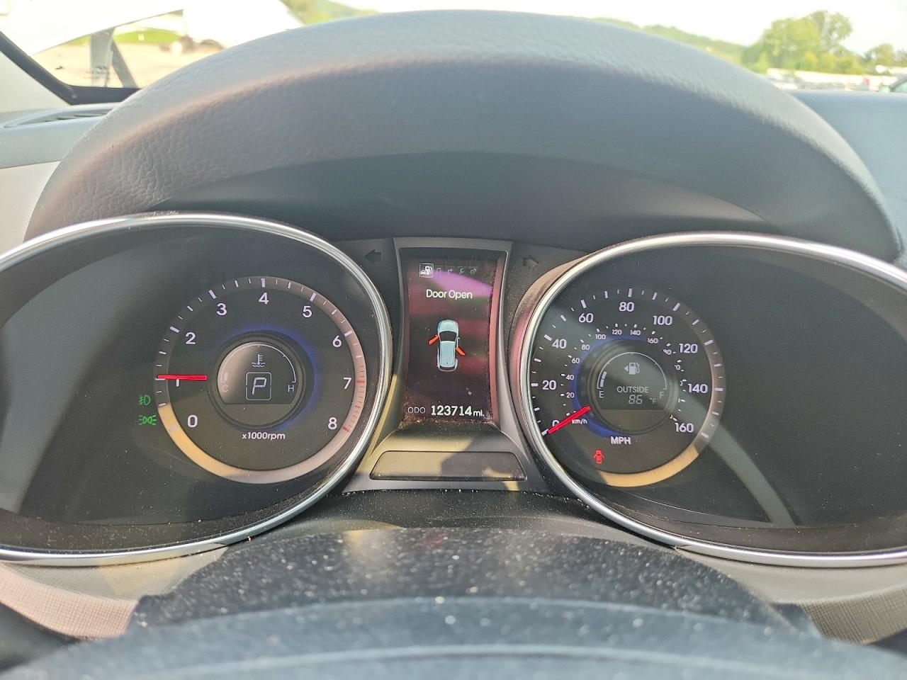 2014 Hyundai Santa Fe Sport 2.0t Silver vin: 5XYZWDLA0EG224369