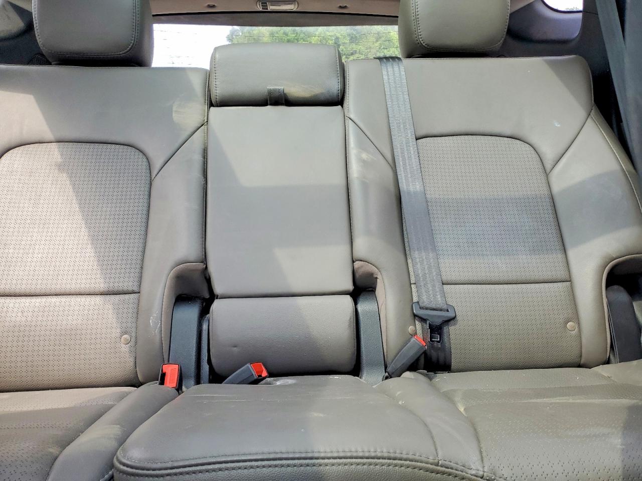 2015 Hyundai Santa Fe Sport 2.0t Gray vin: 5XYZWDLA0FG255462