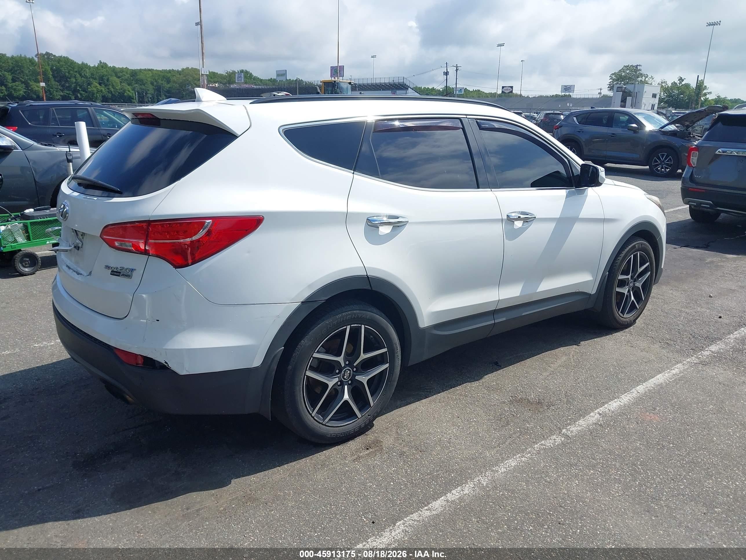 2015 Hyundai Santa Fe Sport 2.0l Turbo White vin: 5XYZWDLA0FG267840
