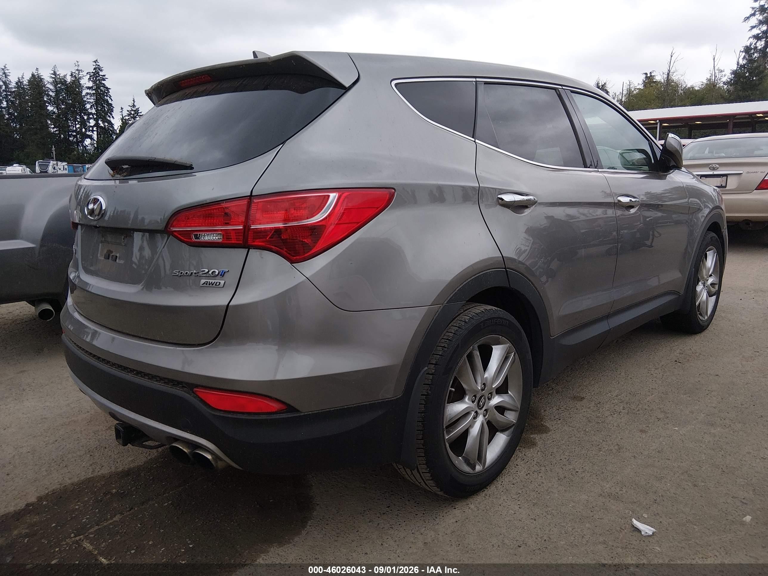 2013 Hyundai Santa Fe Sport 2.0t Silver vin: 5XYZWDLA1DG043926