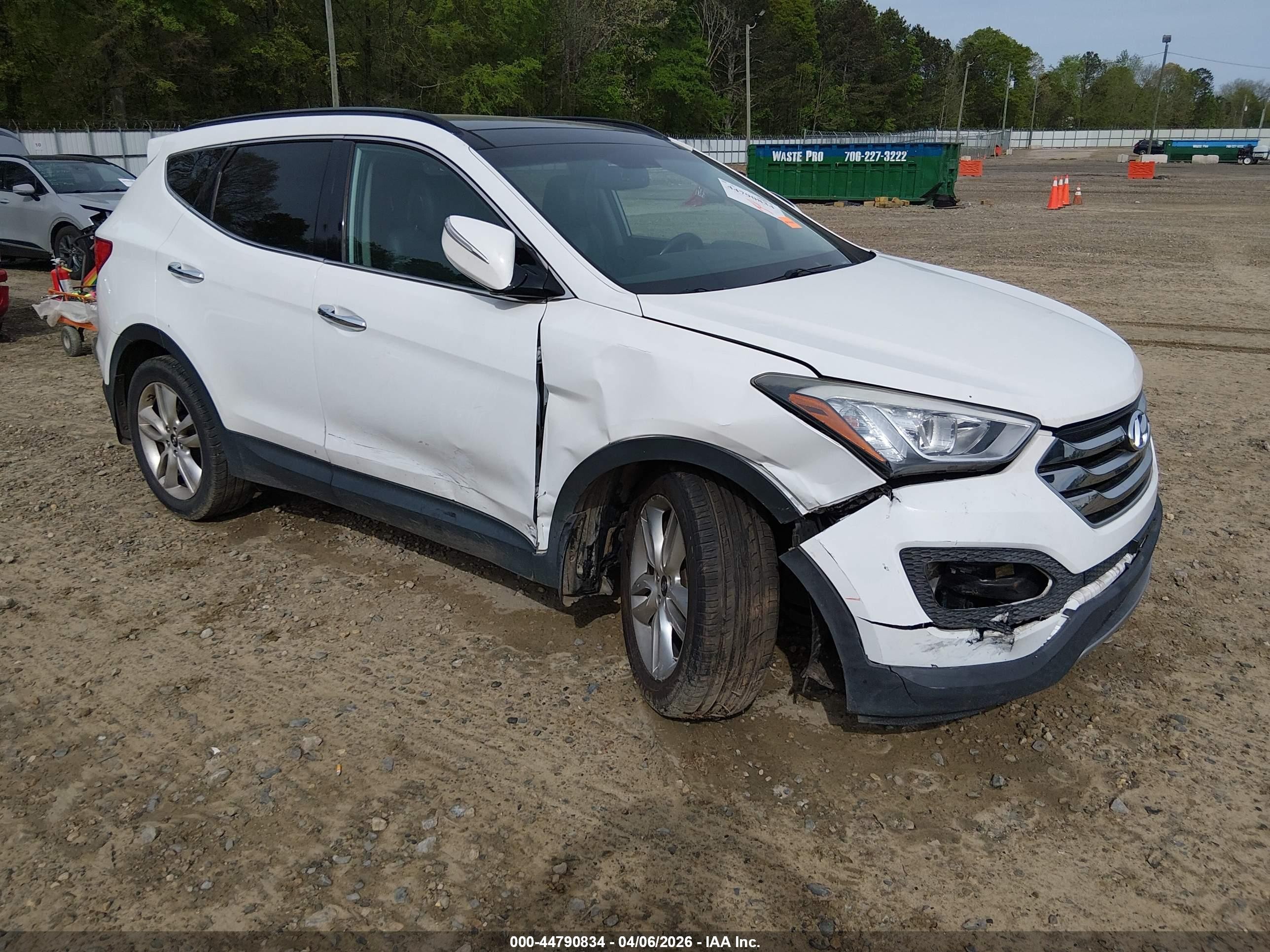 2015 Hyundai Santa Fe Sport 2.0l Turbo White vin: 5XYZWDLA3FG281005