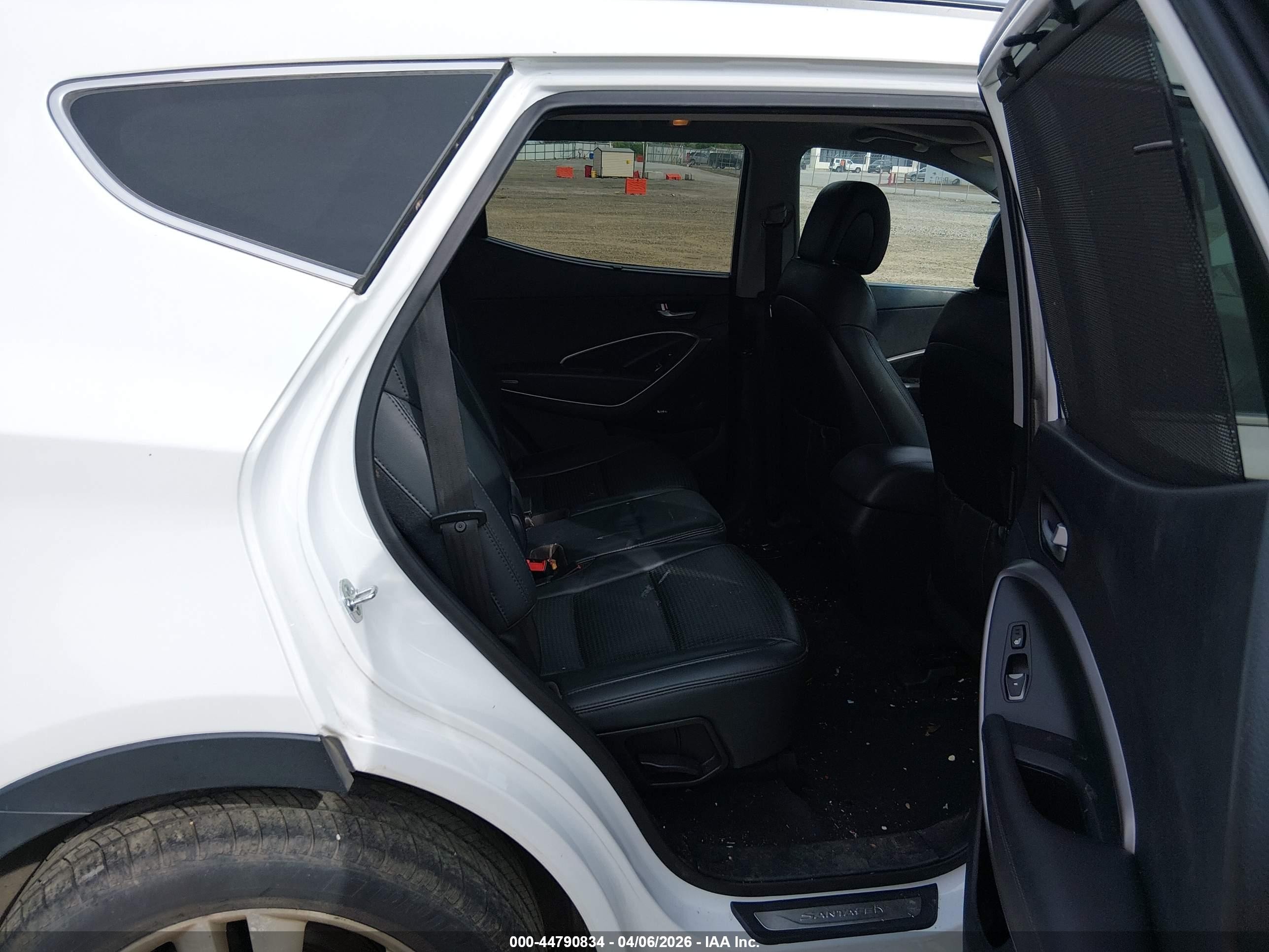 2015 Hyundai Santa Fe Sport 2.0l Turbo White vin: 5XYZWDLA3FG281005