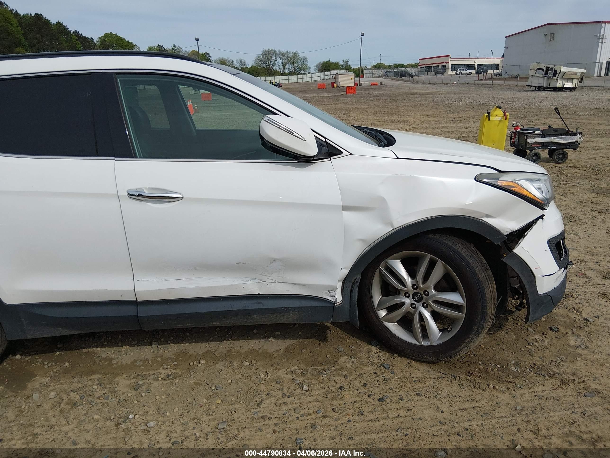 2015 Hyundai Santa Fe Sport 2.0l Turbo White vin: 5XYZWDLA3FG281005
