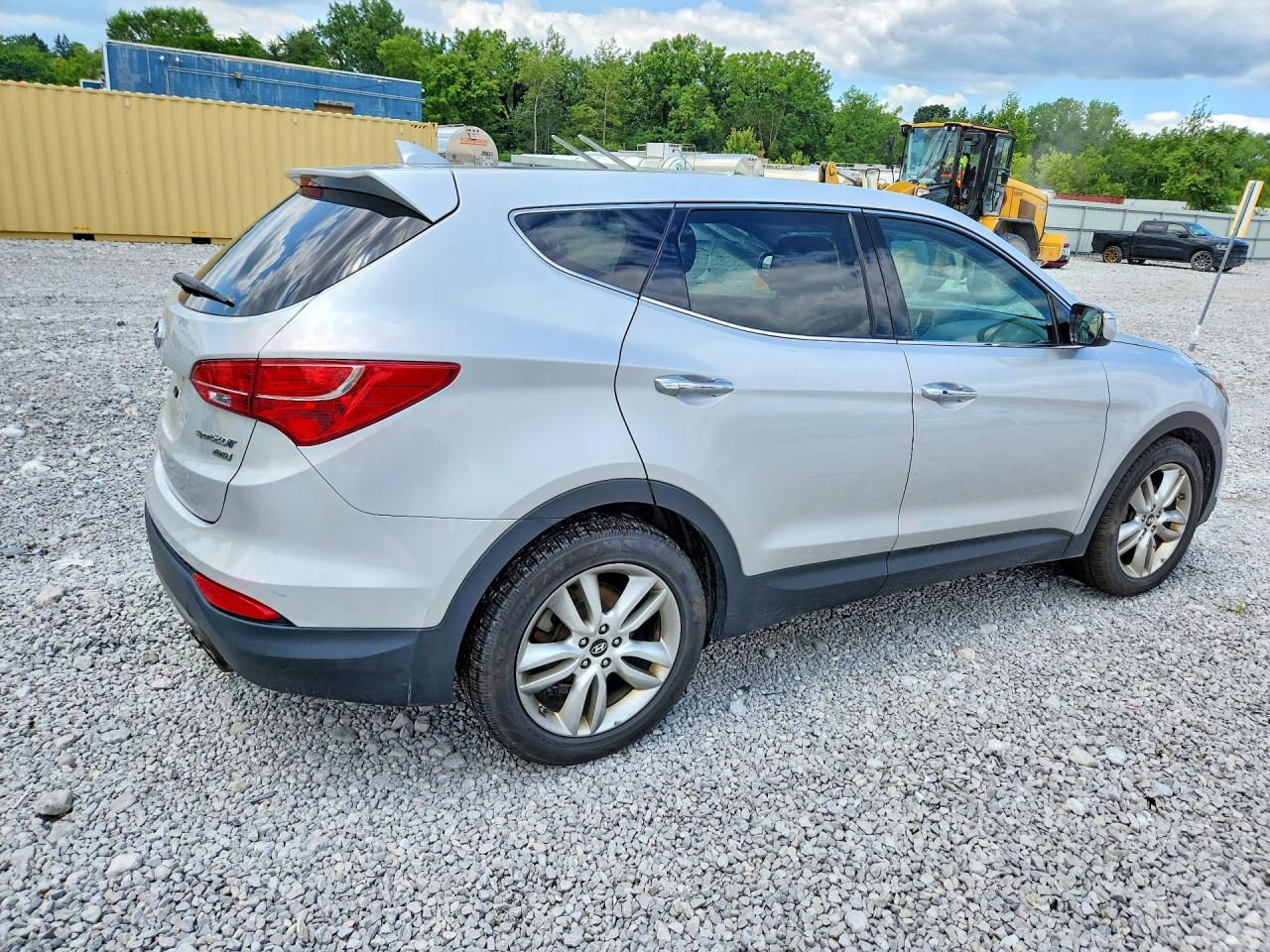 2013 Hyundai Santa Fe Sport 2.0t Silver vin: 5XYZWDLA4DG033570