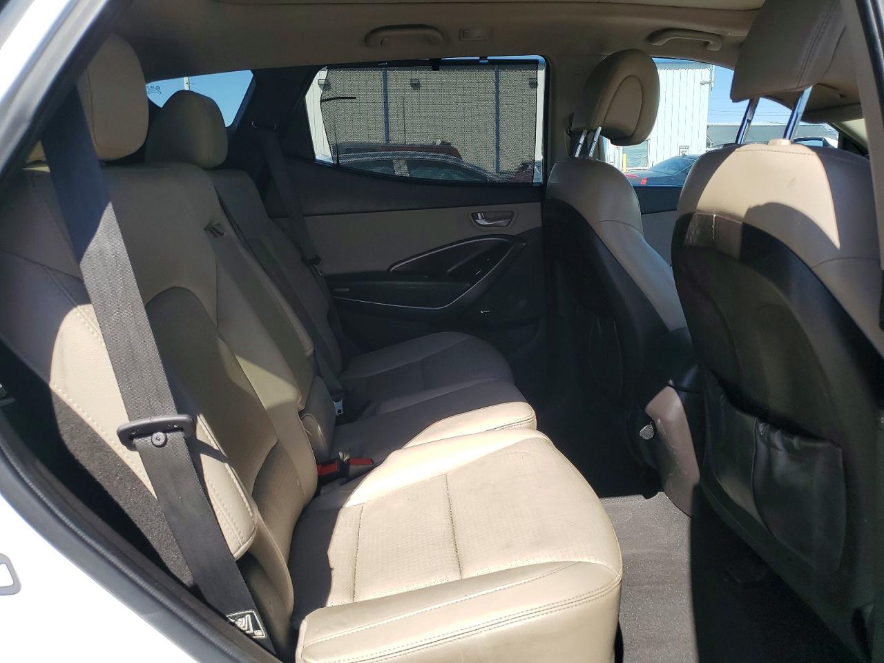 2013 Hyundai Santa Fe Sport 2.0t White vin: 5XYZWDLA4DG061160