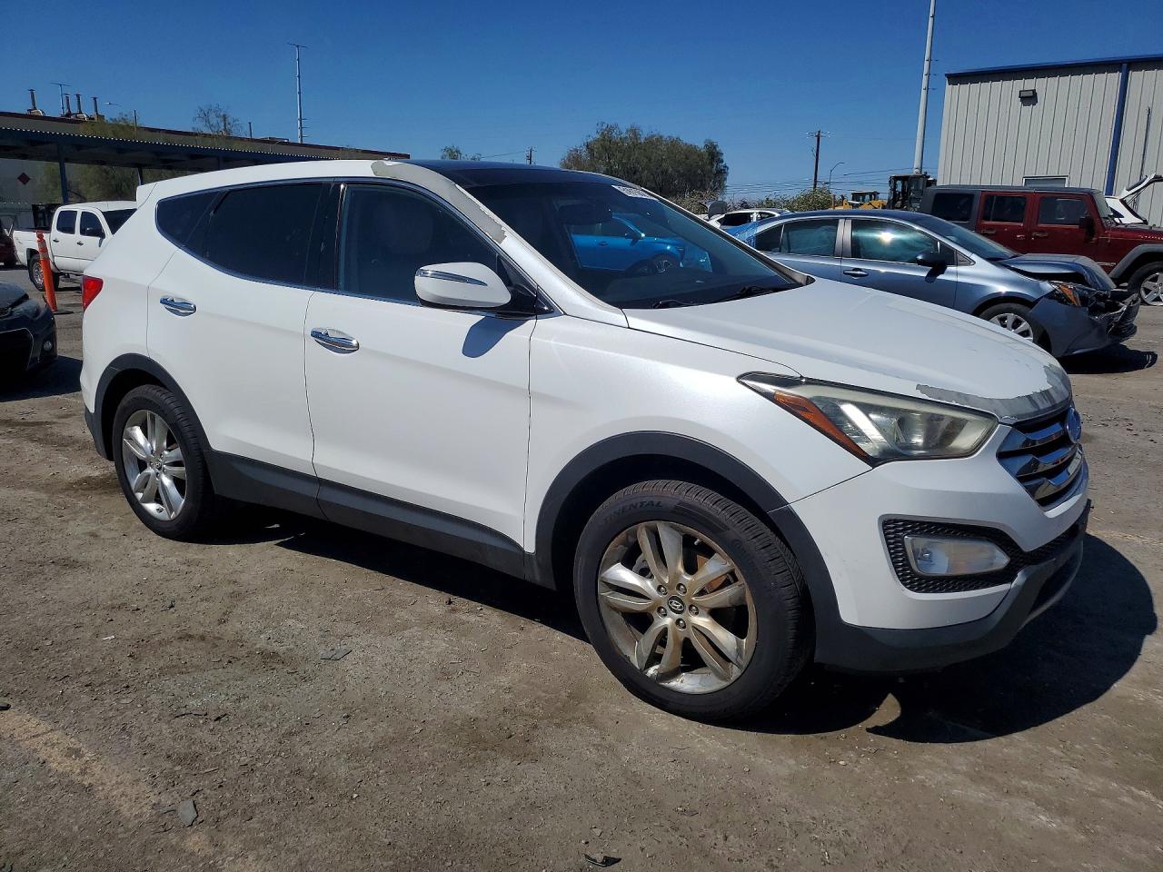 2013 Hyundai Santa Fe Sport 2.0t White vin: 5XYZWDLA4DG061160