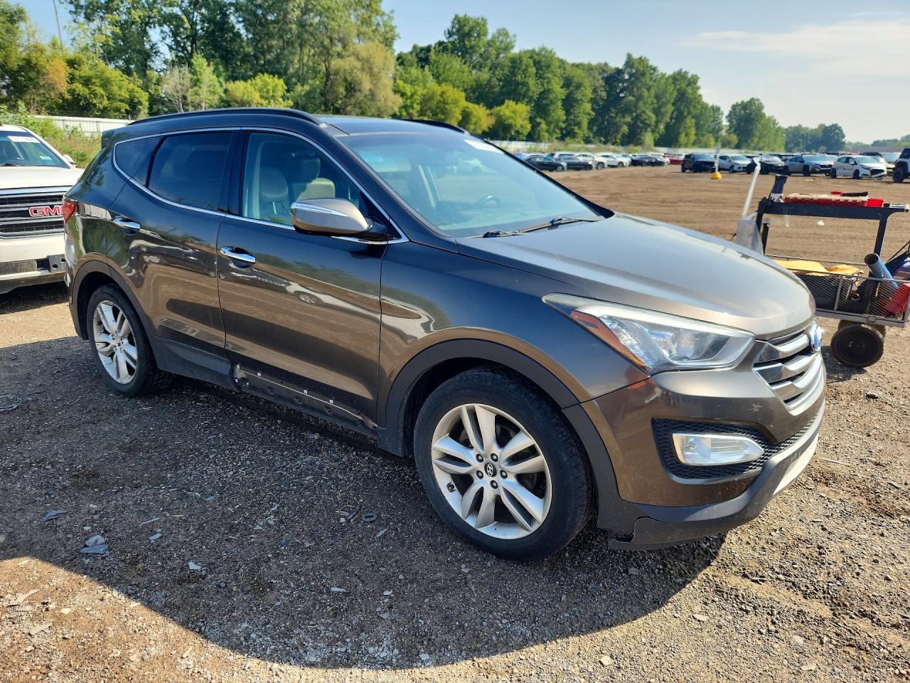 2014 Hyundai Santa Fe Sport 2.0t Silver vin: 5XYZWDLA4EG212225