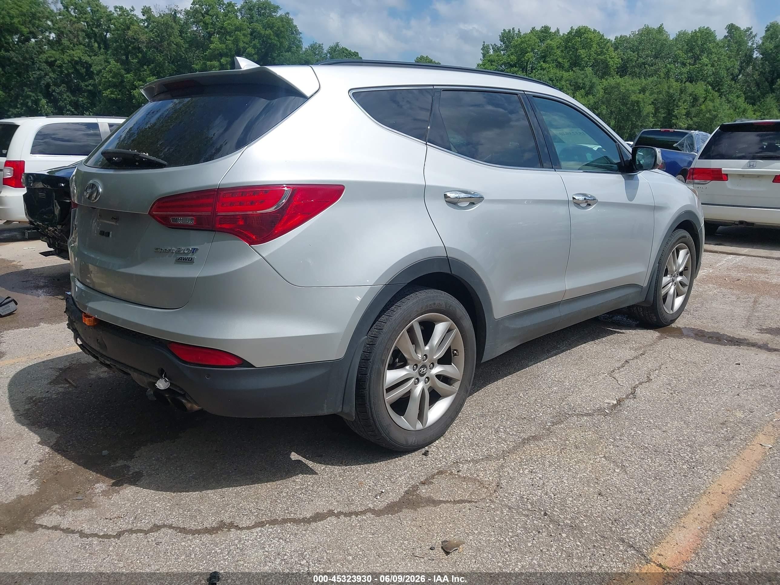 2014 Hyundai Santa Fe Sport 2.0l Turbo Silver vin: 5XYZWDLA9EG223687
