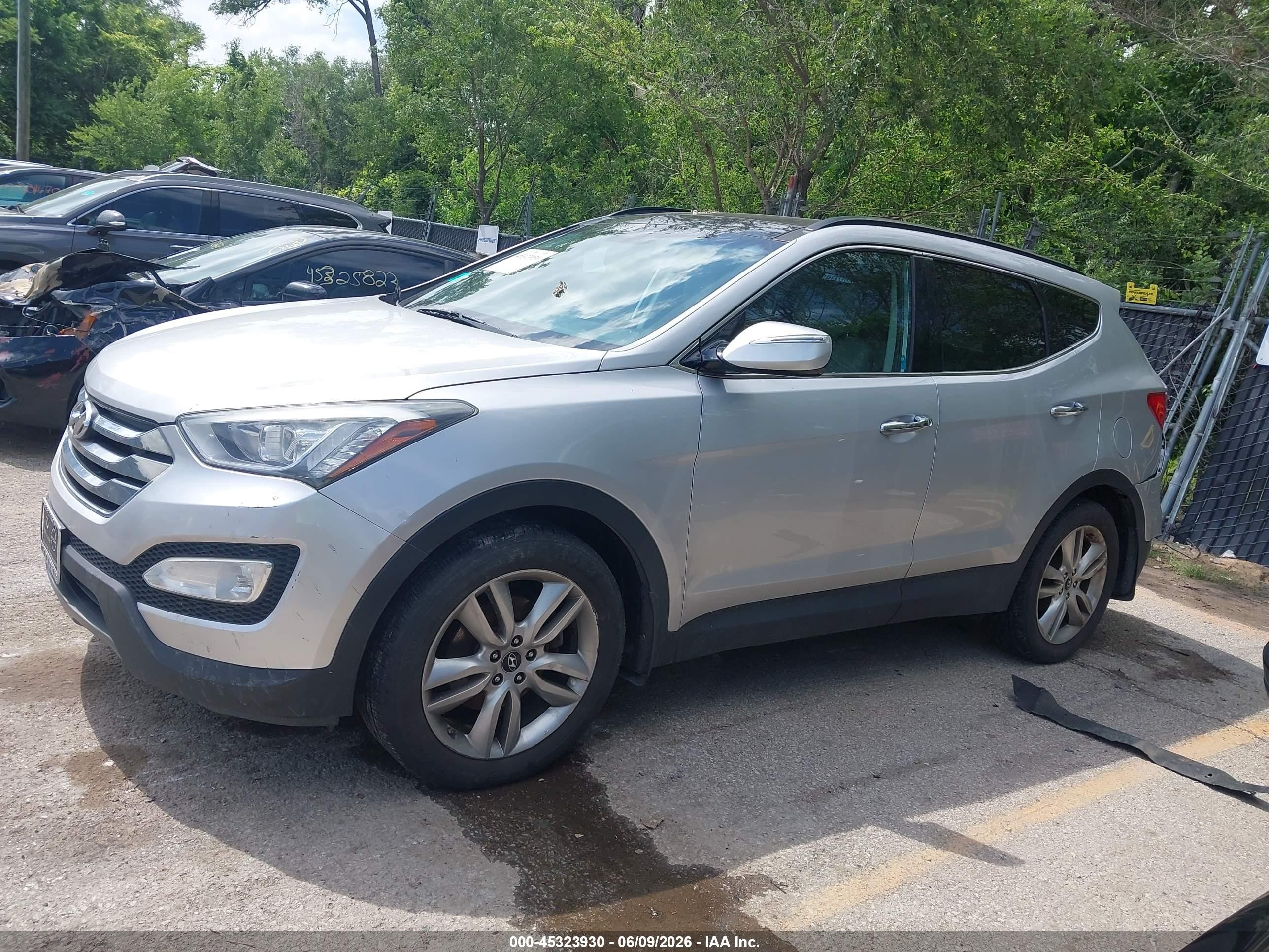 2014 Hyundai Santa Fe Sport 2.0l Turbo Silver vin: 5XYZWDLA9EG223687