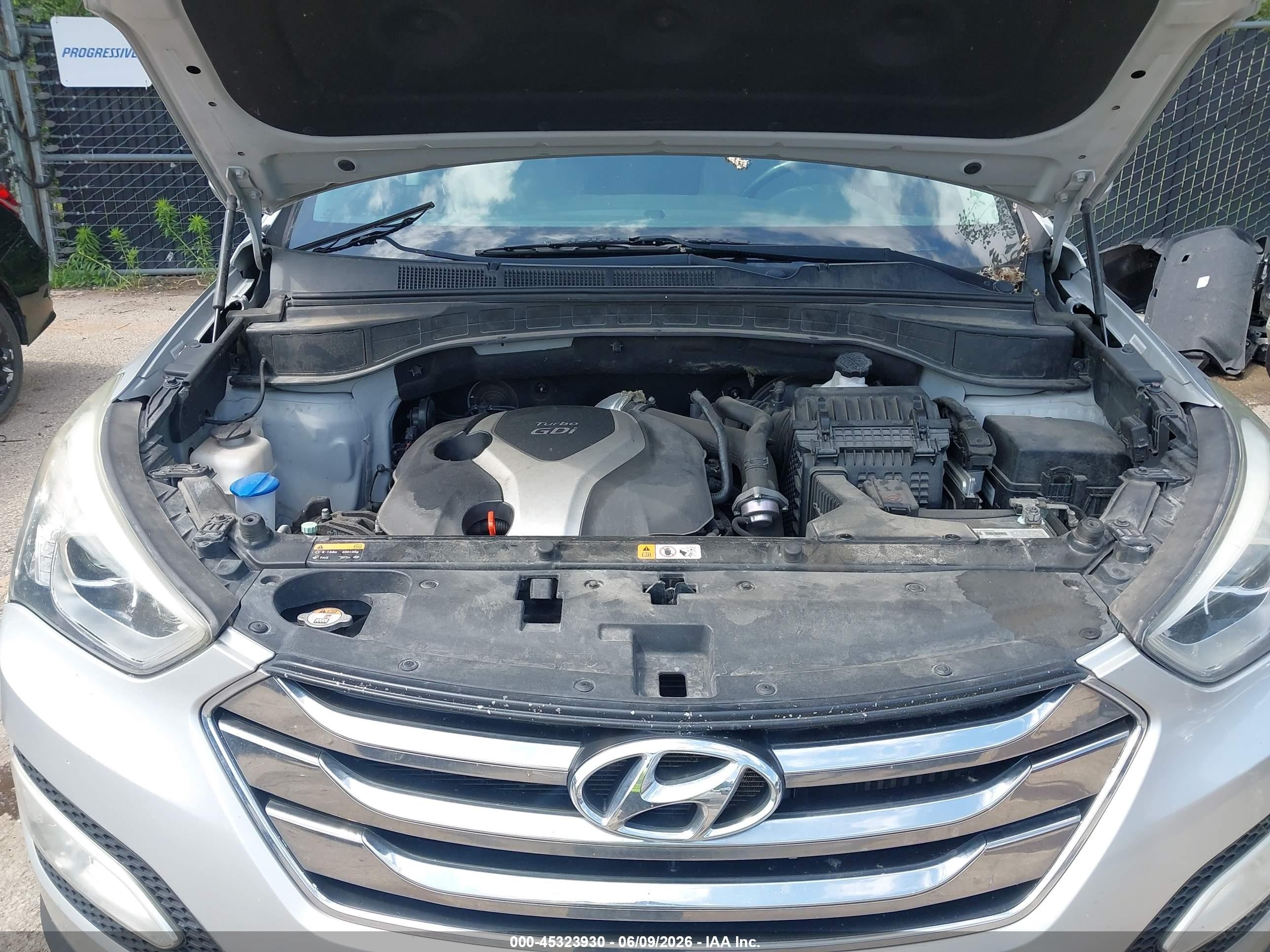2014 Hyundai Santa Fe Sport 2.0l Turbo Silver vin: 5XYZWDLA9EG223687