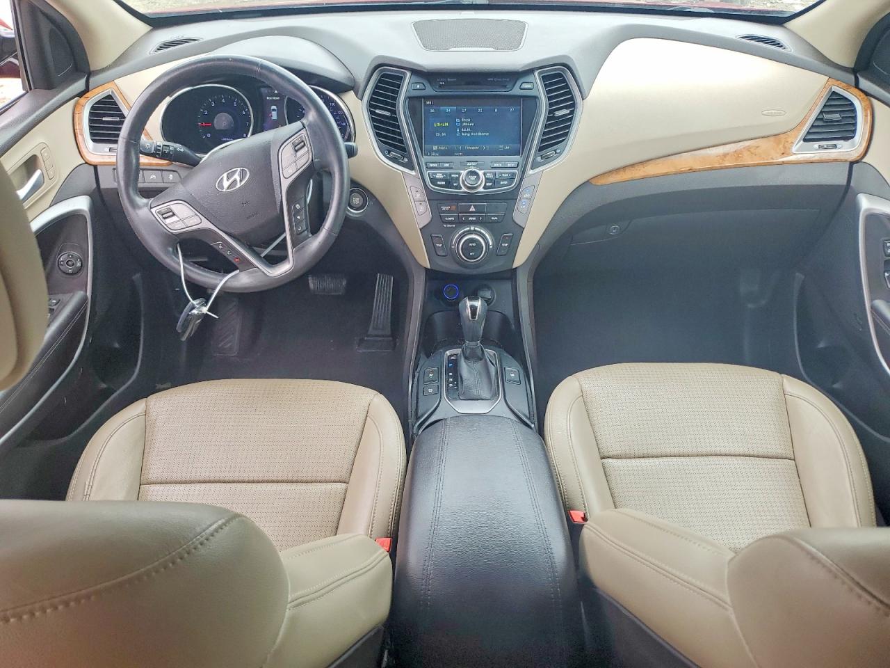 2015 Hyundai Santa Fe Sport 2.0t Red vin: 5XYZWDLA9FG259154