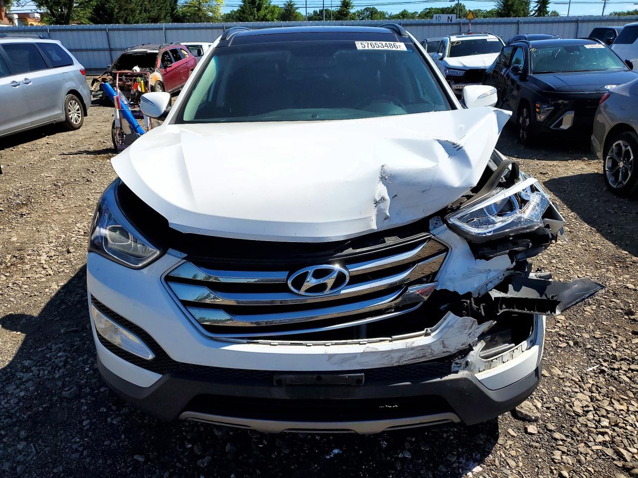 2015 Hyundai Santa Fe Sport 2.0t White vin: 5XYZWDLA9FG275290