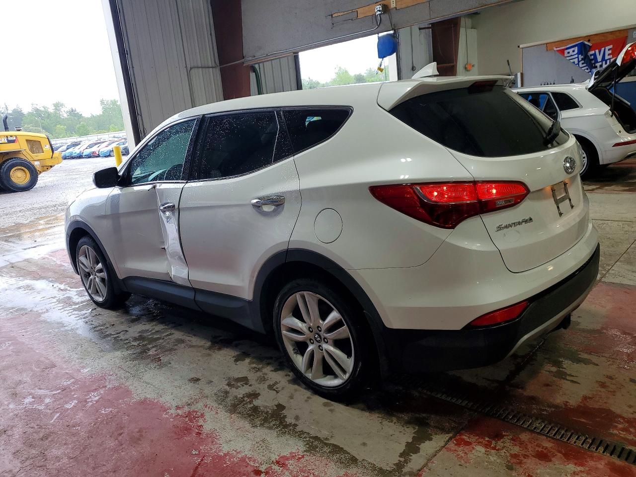 2013 Hyundai Santa Fe Sport 2.0t White vin: 5XYZWDLAXDG026977