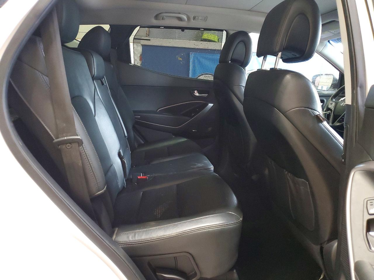 2013 Hyundai Santa Fe Sport 2.0t White vin: 5XYZWDLAXDG026977