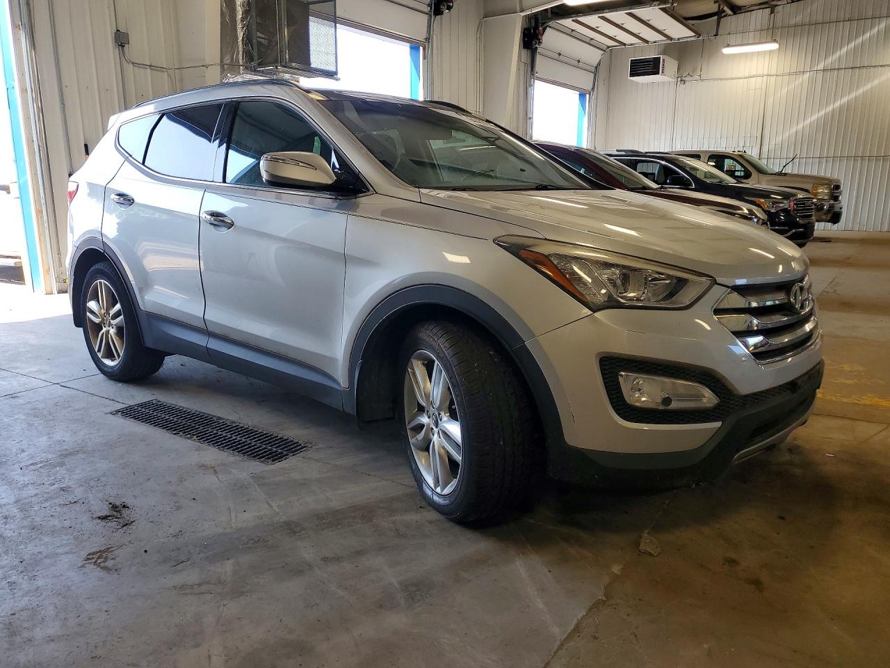 2014 Hyundai Santa Fe Sport 2.0t Серебряный vin: 5XYZWDLAXEG141340