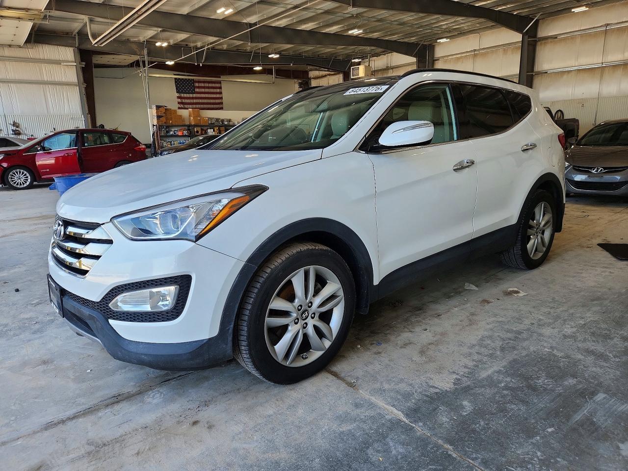 2014 Hyundai Santa Fe Sport 2.0t White vin: 5XYZWDLAXEG216845