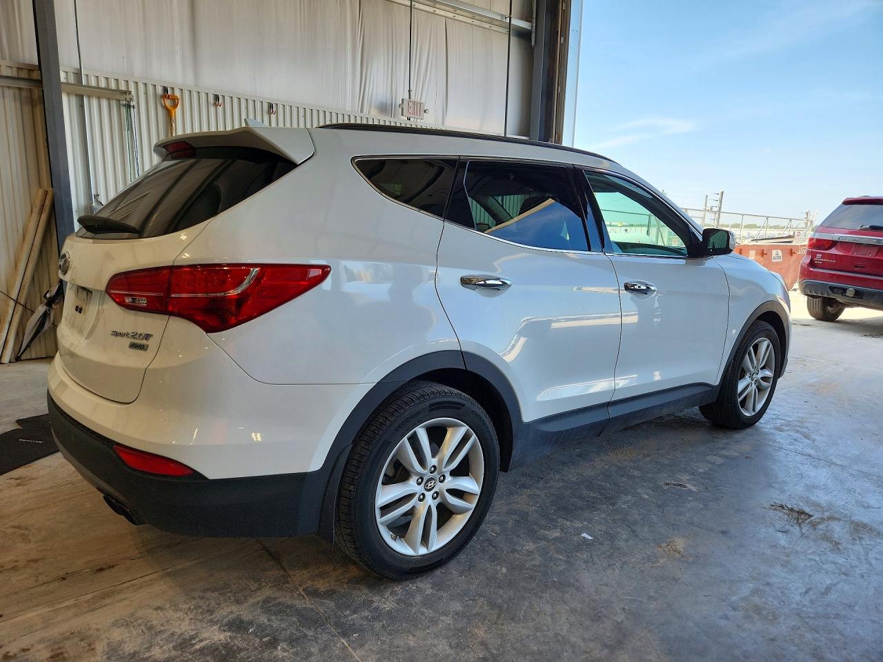 2014 Hyundai Santa Fe Sport 2.0t White vin: 5XYZWDLAXEG216845