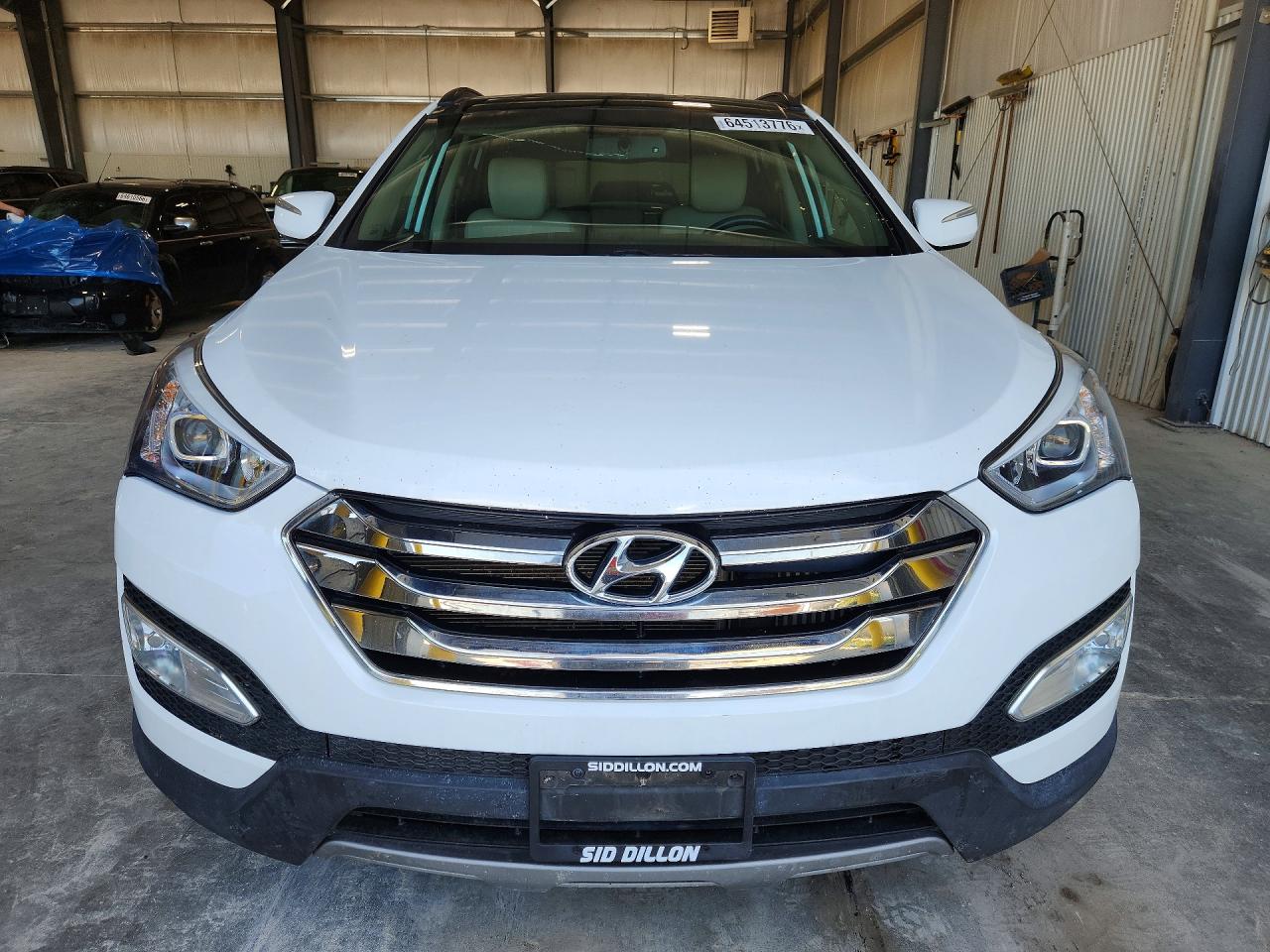 2014 Hyundai Santa Fe Sport 2.0t White vin: 5XYZWDLAXEG216845
